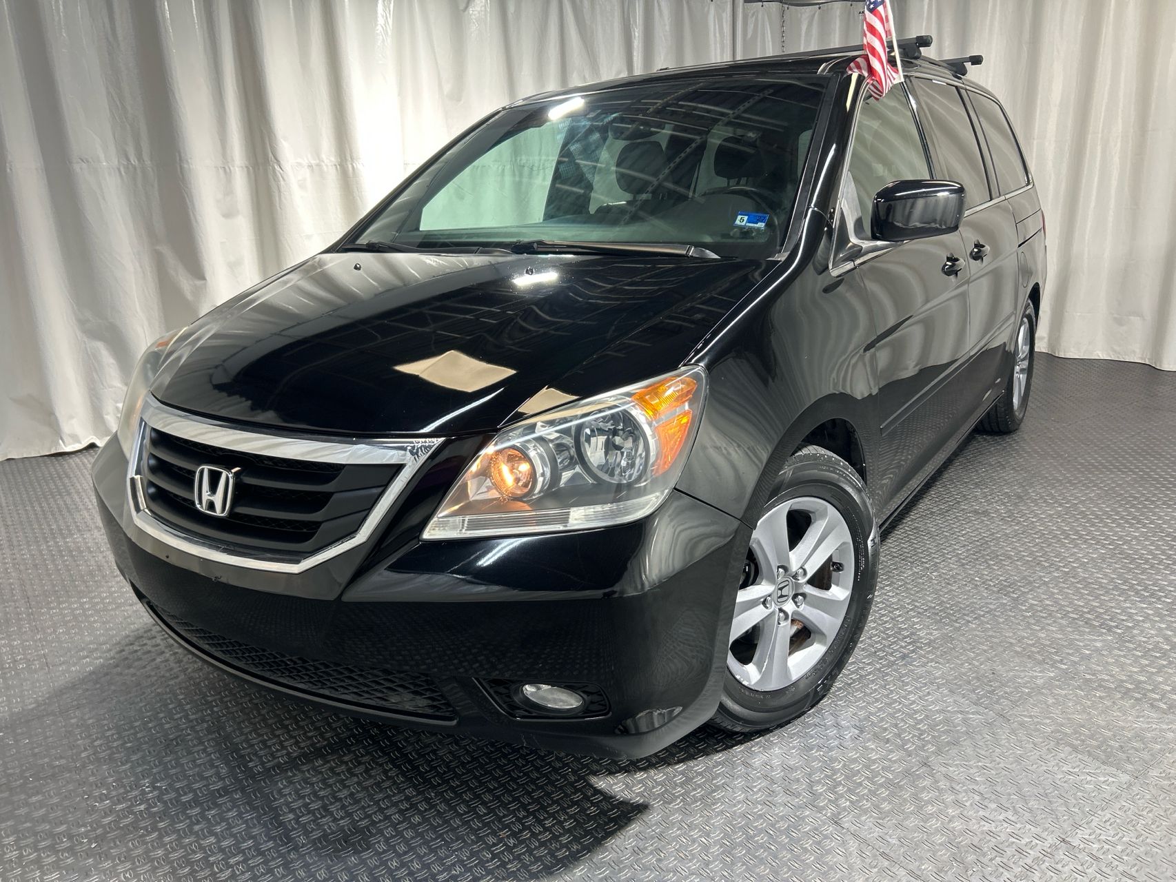 2010 Honda Odyssey Touring's photo