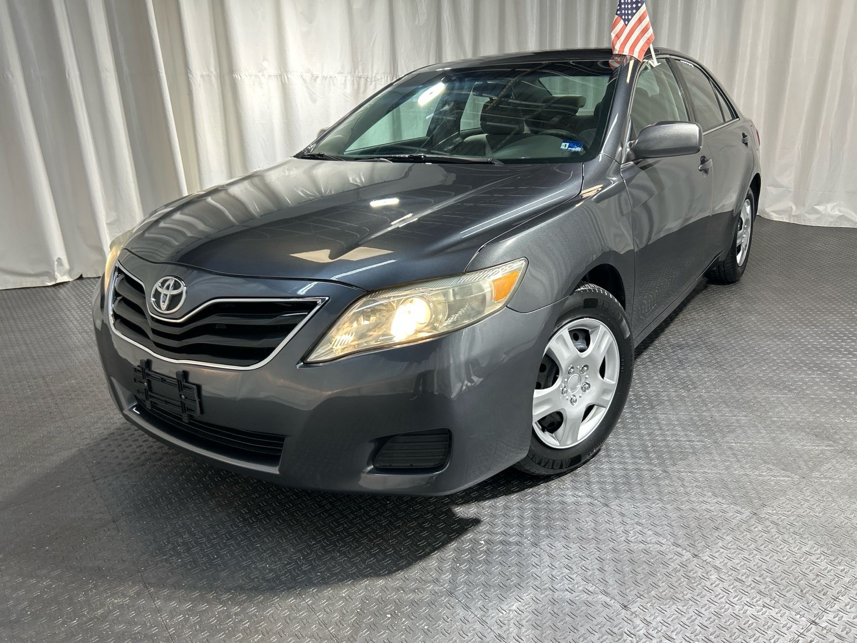 2010 Toyota Camry 2.5 Auto LE's photo