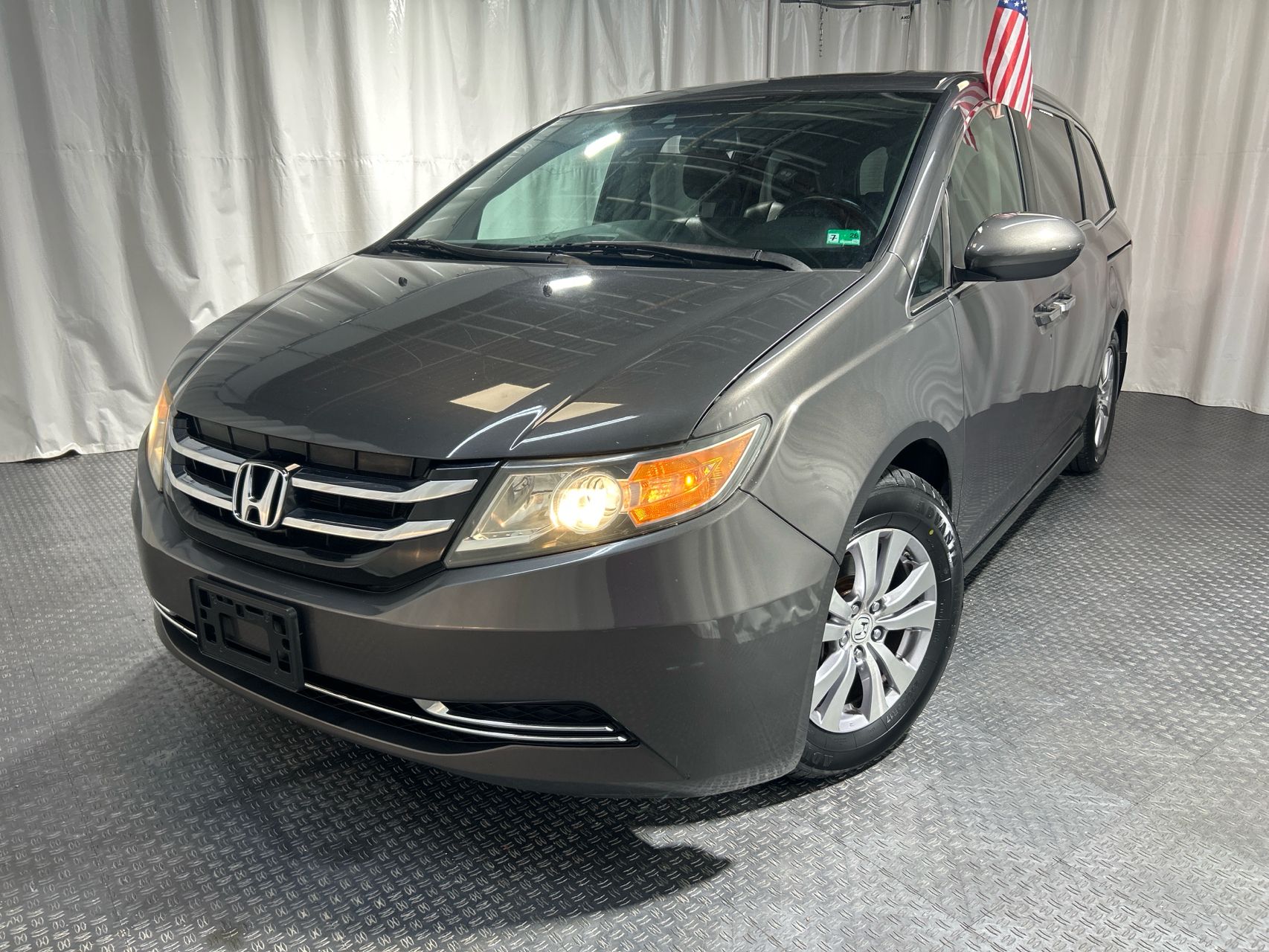 2014 Honda Odyssey EX-L's photo