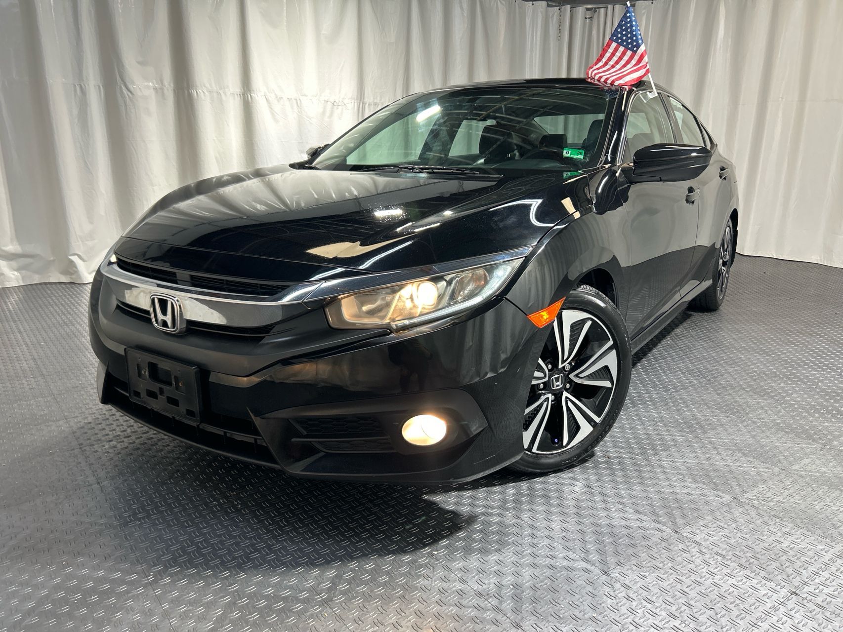 2016 Honda Civic EX-L's photo