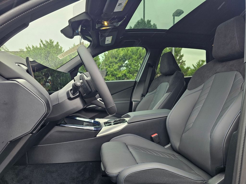 2026 BMW X3 30 - Photo 14