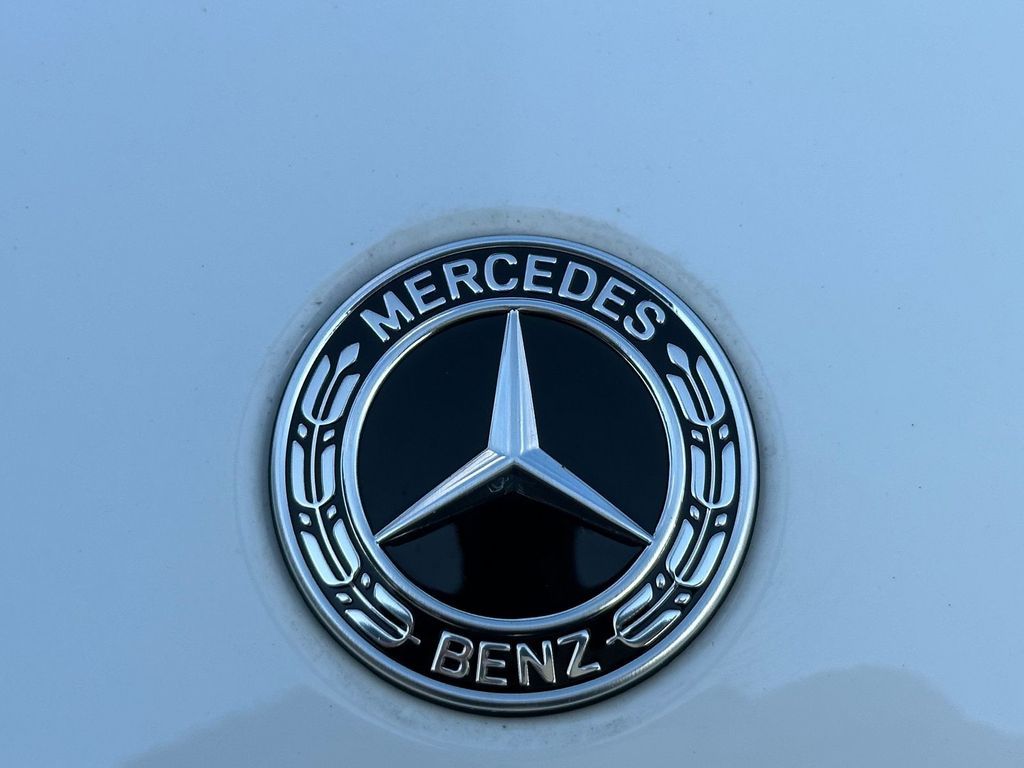 2026 Mercedes-Benz C-Class Sedan C 300 - Photo 10