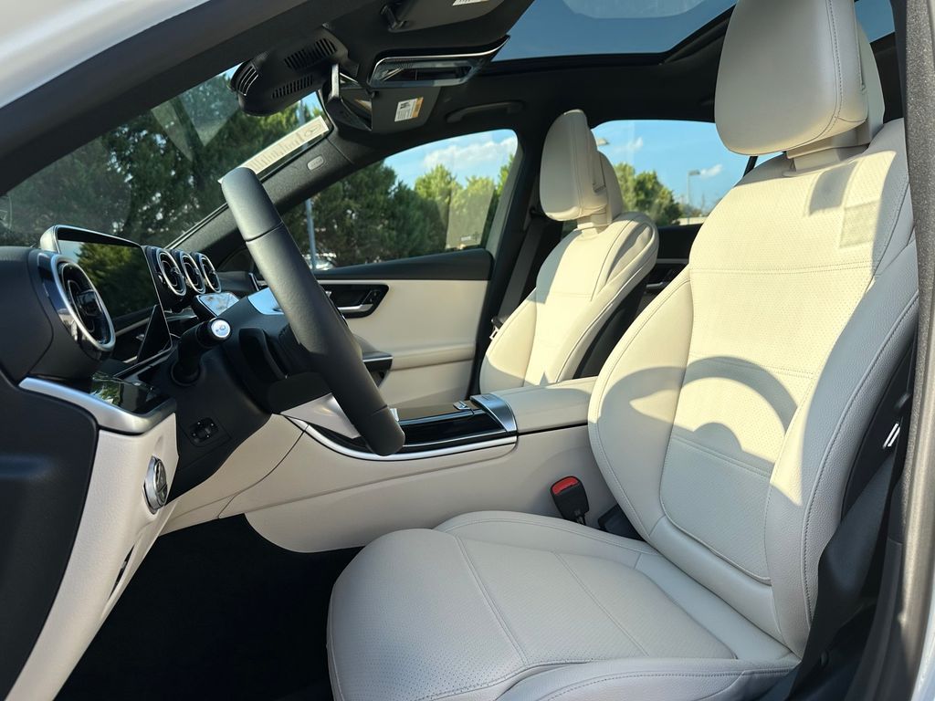 2026 Mercedes-Benz C-Class Sedan C 300 - Photo 14