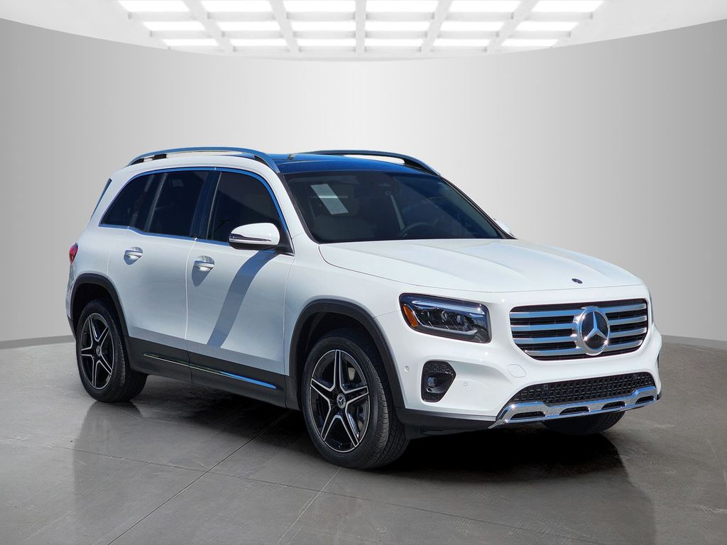 2026 Mercedes-Benz GLB 8