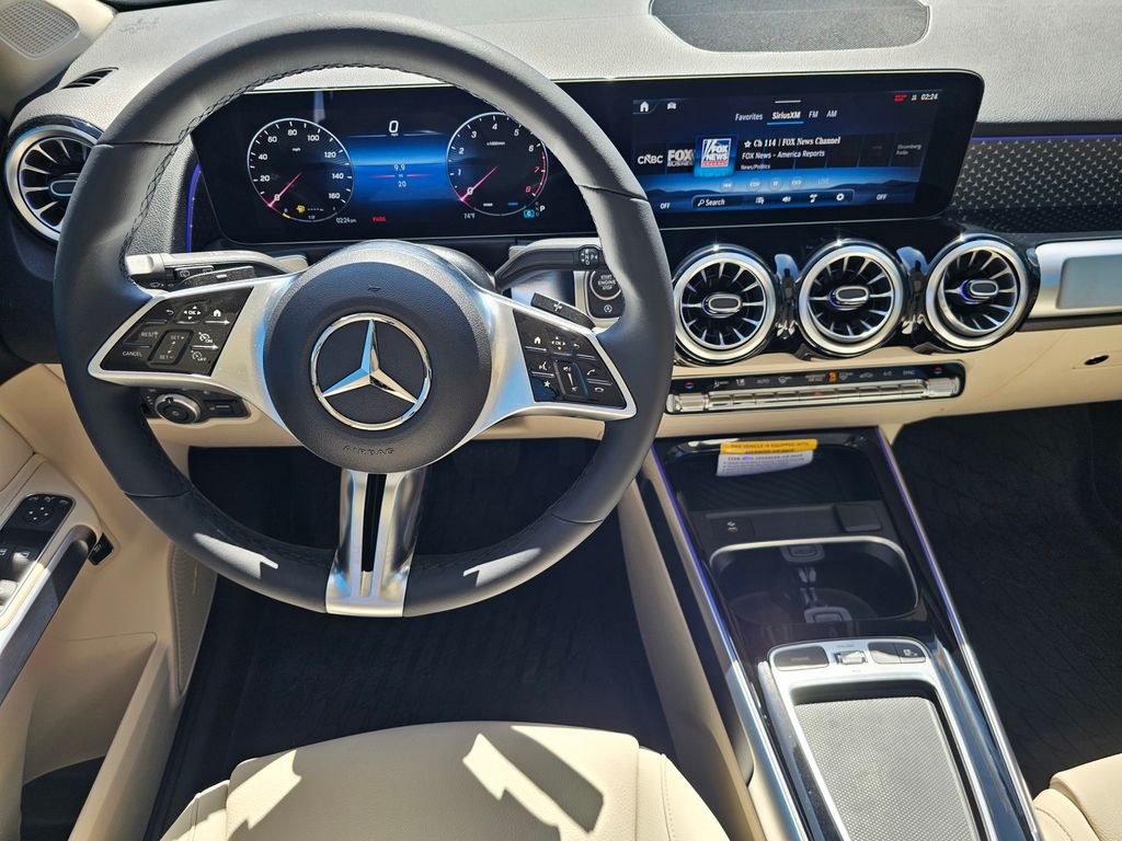2026 Mercedes-Benz GLB 18