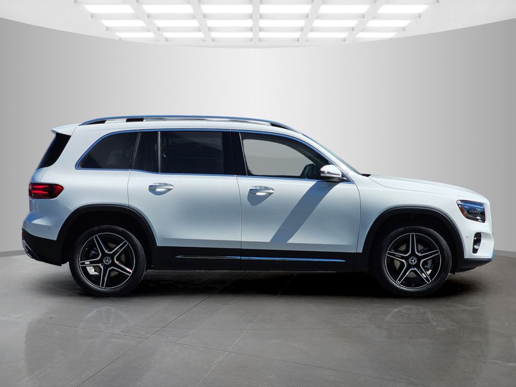 2026 Mercedes-Benz GLB 7