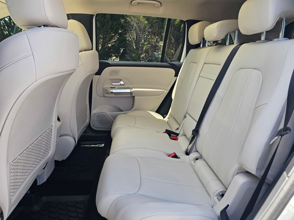 2026 Mercedes-Benz GLB 19