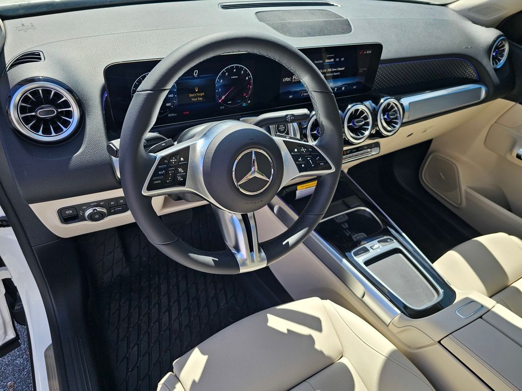 2026 Mercedes-Benz GLB 15