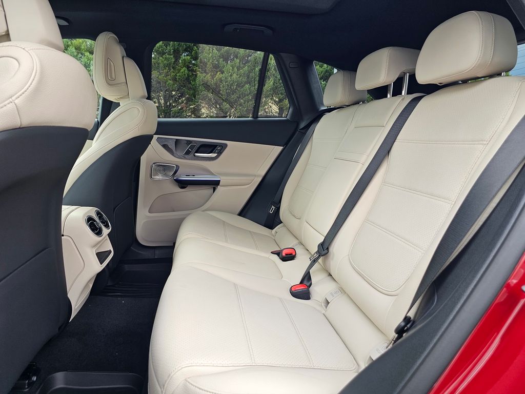 2026 Mercedes-Benz GLC Base - Photo 19