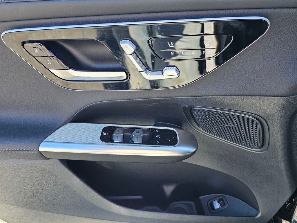 2026 Mercedes-Benz GLC Base - Photo 17