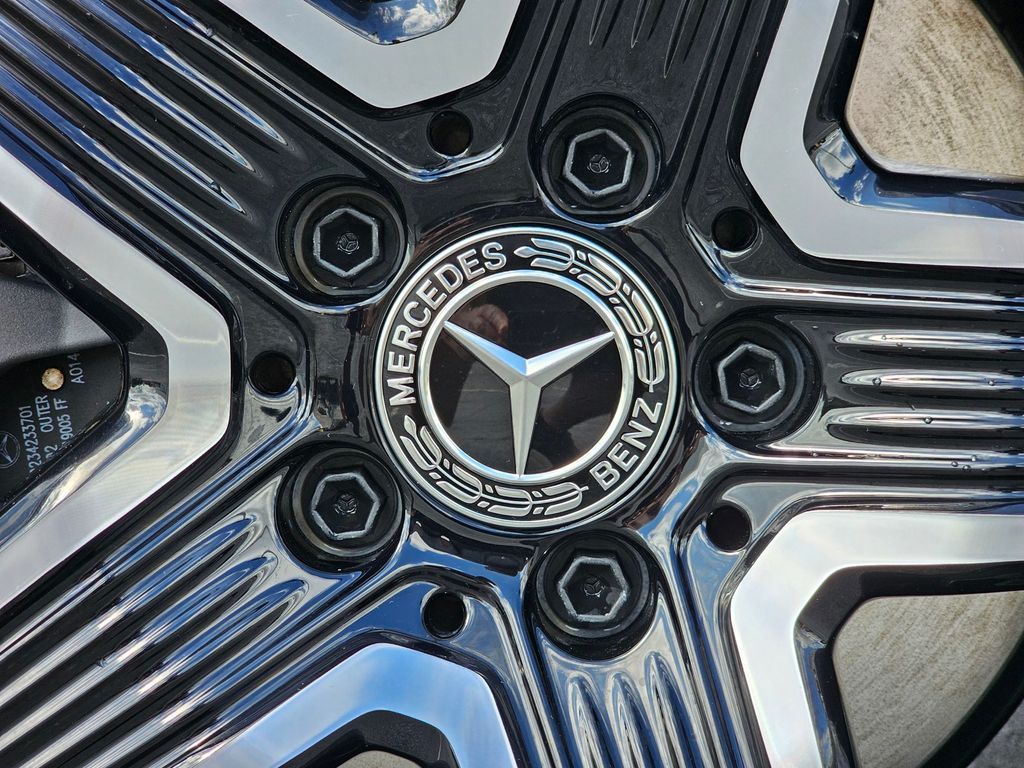 2026 Mercedes-Benz GLC Base - Photo 11