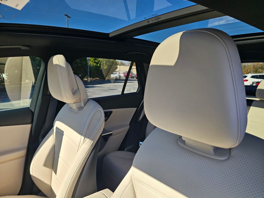 2026 Mercedes-Benz GLC Base - Photo 16