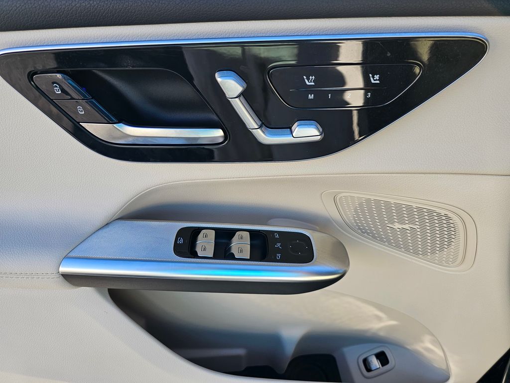 2026 Mercedes-Benz GLC Base - Photo 17