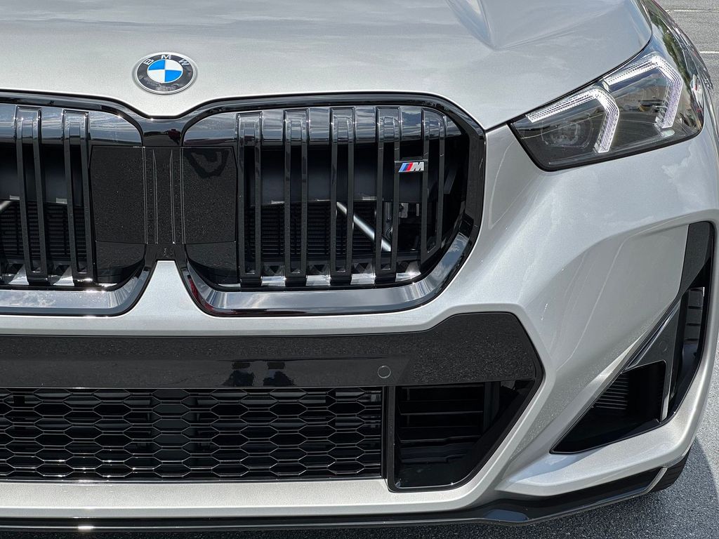 2026 BMW X1 M35i - Photo 9