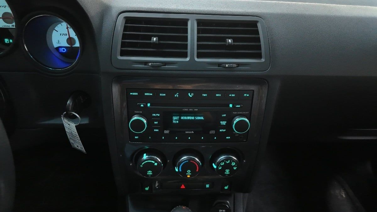 2008 Dodge Challenger thumbnail 19