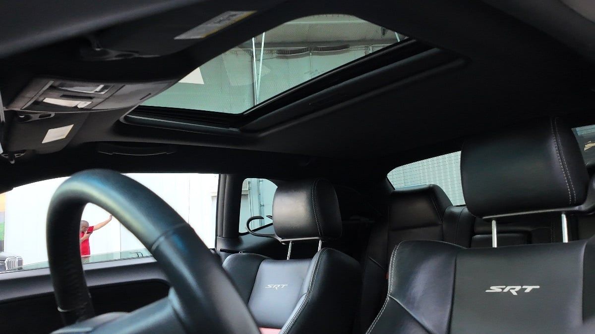 2008 Dodge Challenger thumbnail 24