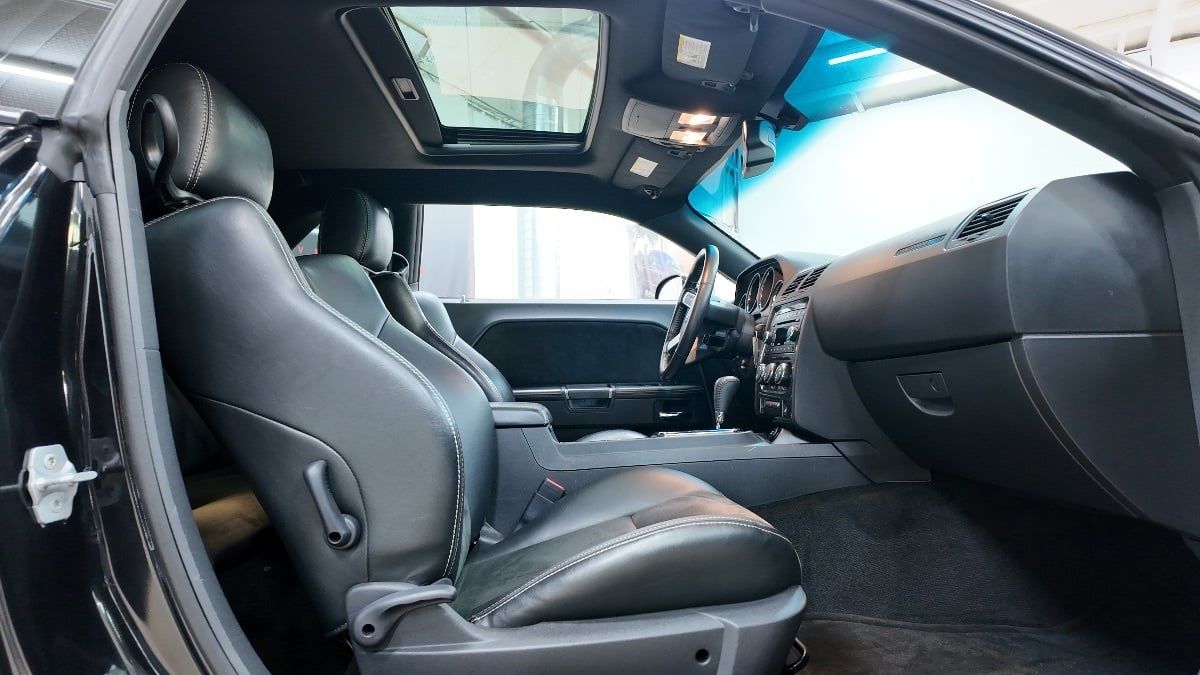 2008 Dodge Challenger thumbnail 27