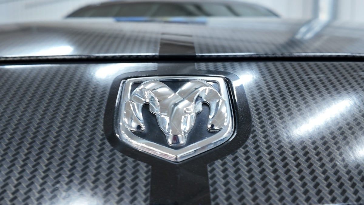 2008 Dodge Challenger thumbnail 38