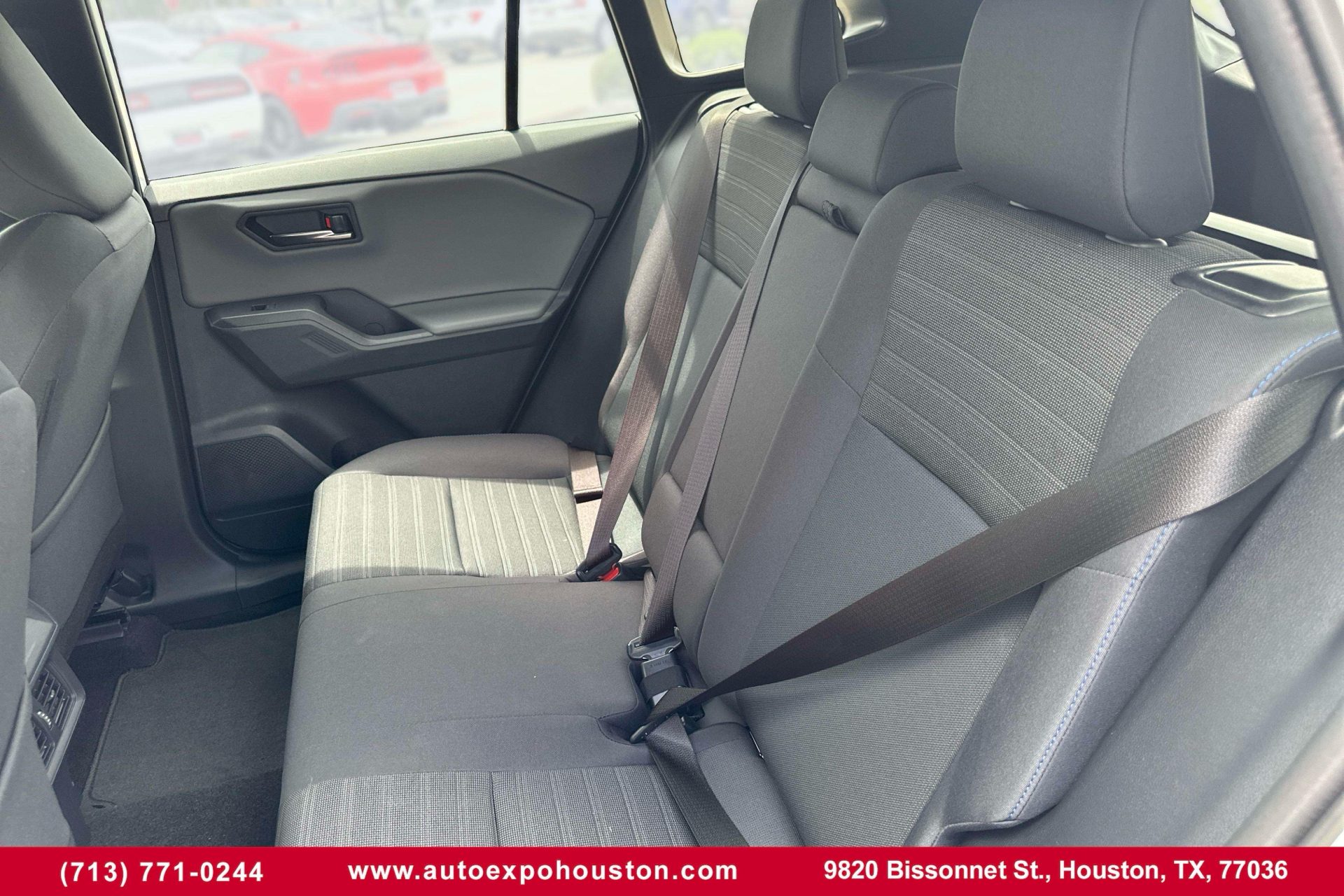 2026 Toyota RAV4 Plug-in Hybrid SE - Photo 13