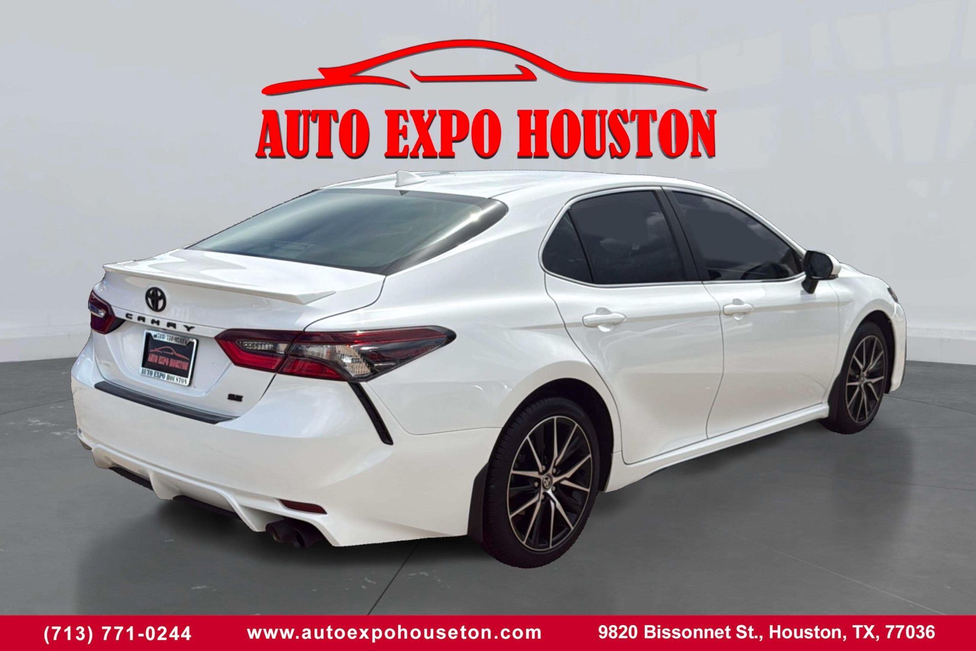 2021 Toyota Camry SE Nightshade Edition photo 6