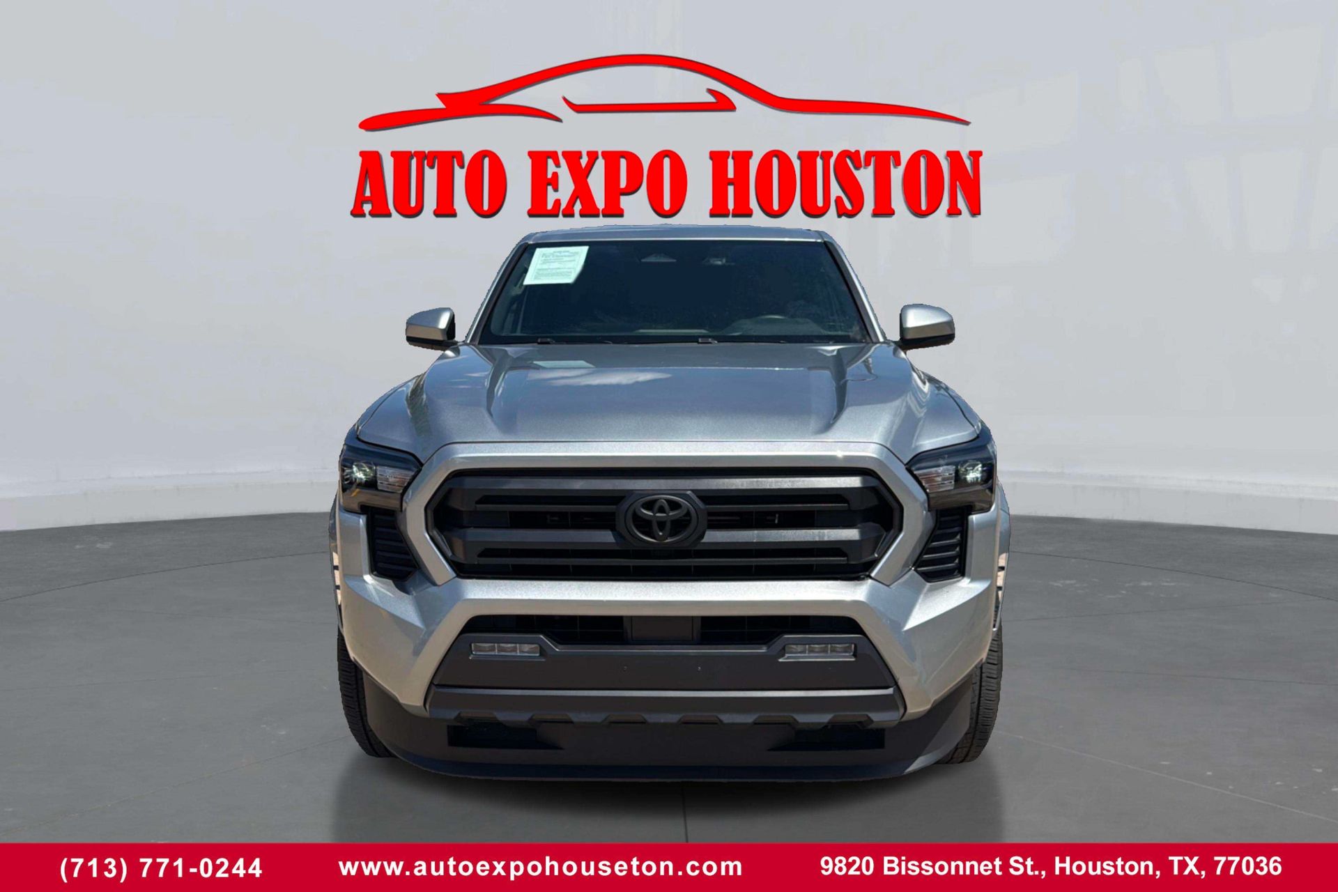 2024 Toyota Tacoma SR5 4x4 photo 2