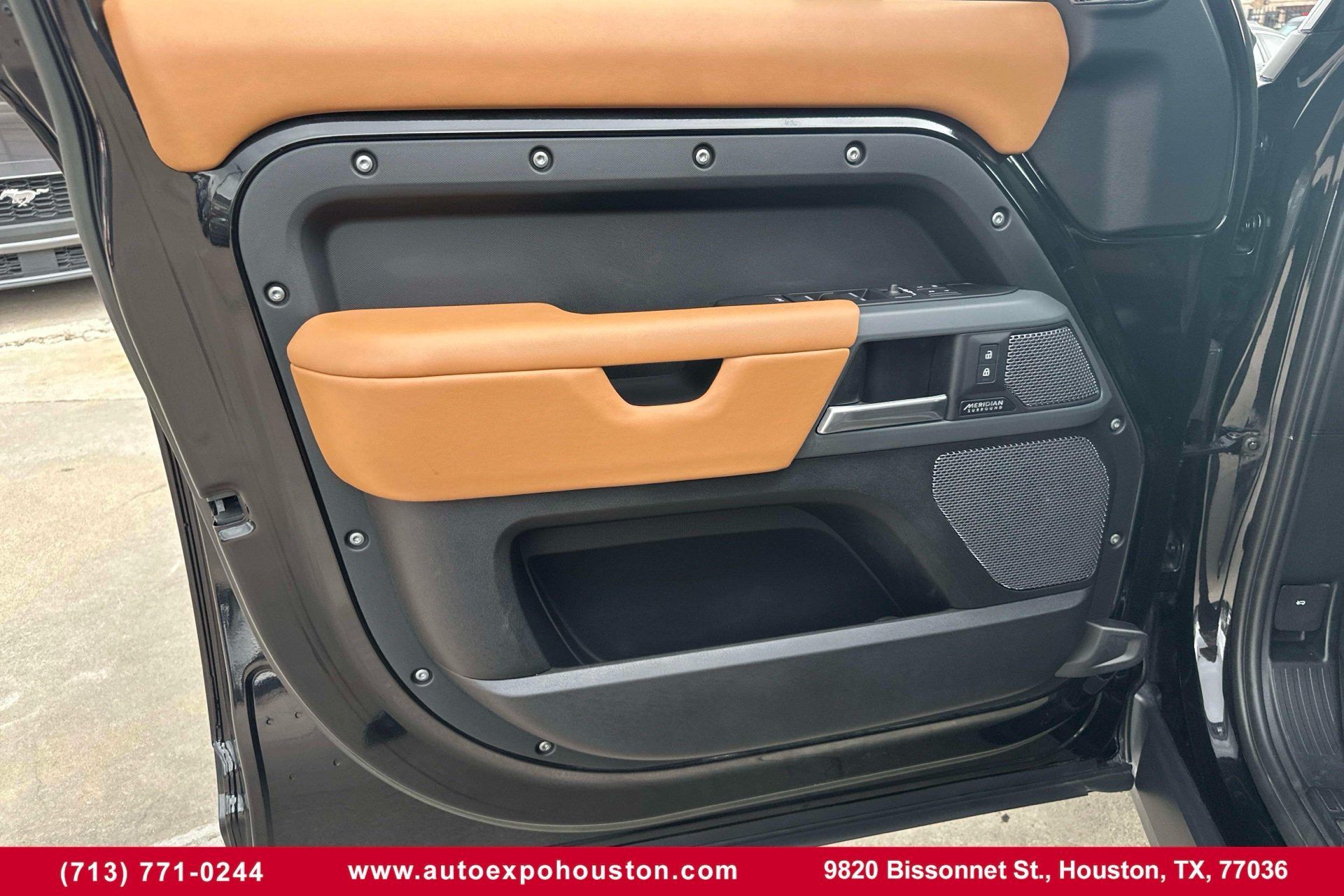 2023 Land Rover Defender X - Photo 17