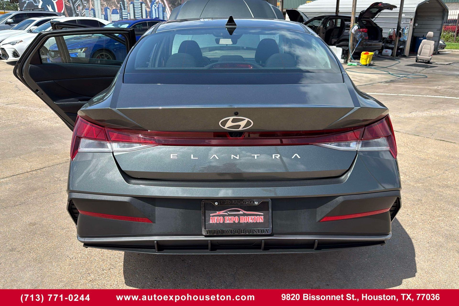 2024 Hyundai Elantra SEL photo 20