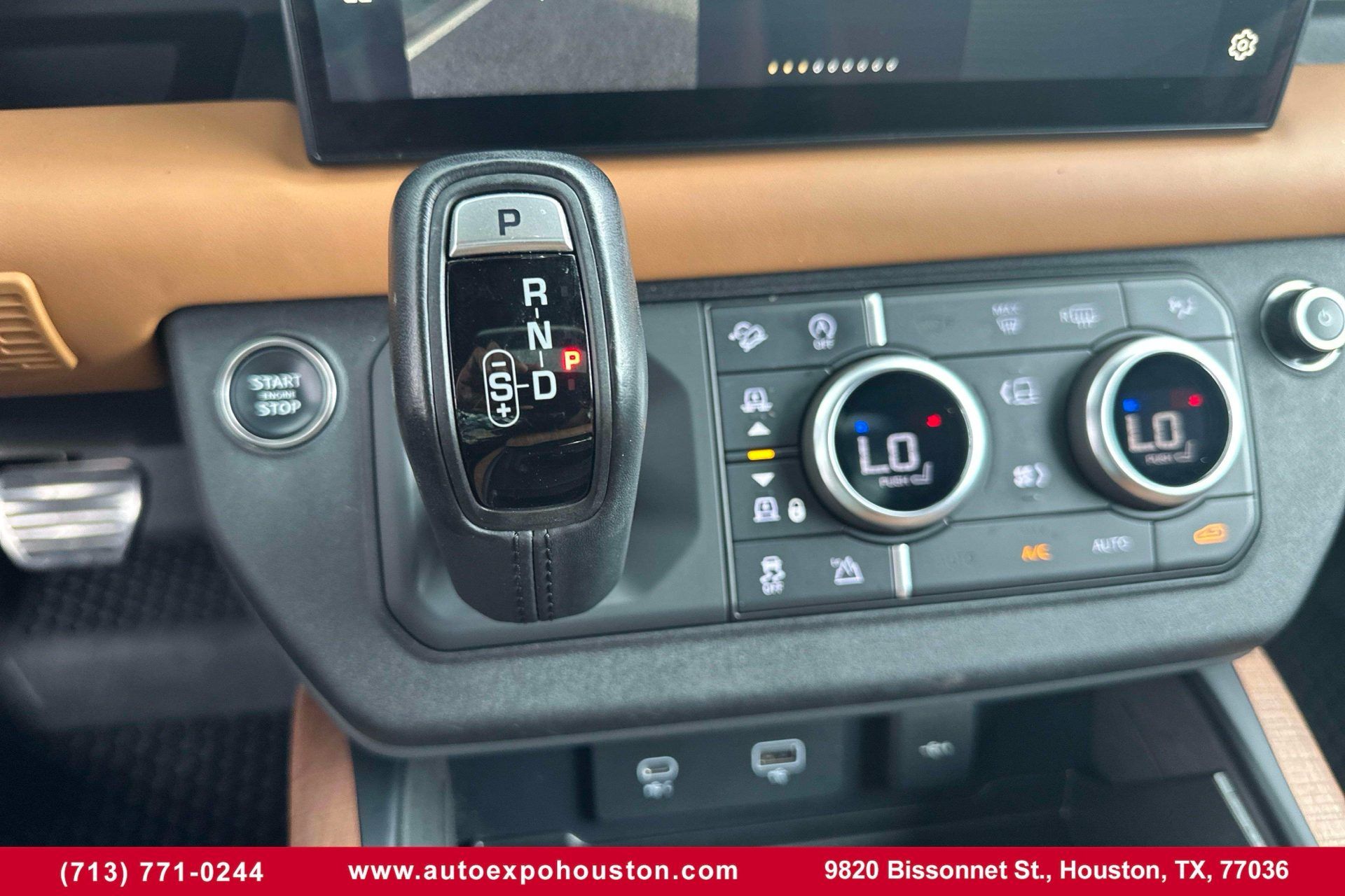 2023 Land Rover Defender X - Photo 18