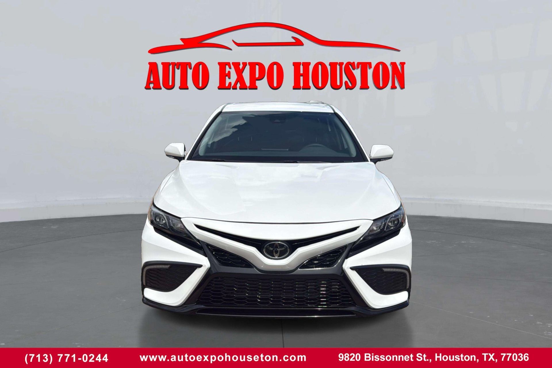2021 Toyota Camry SE Nightshade Edition photo 2