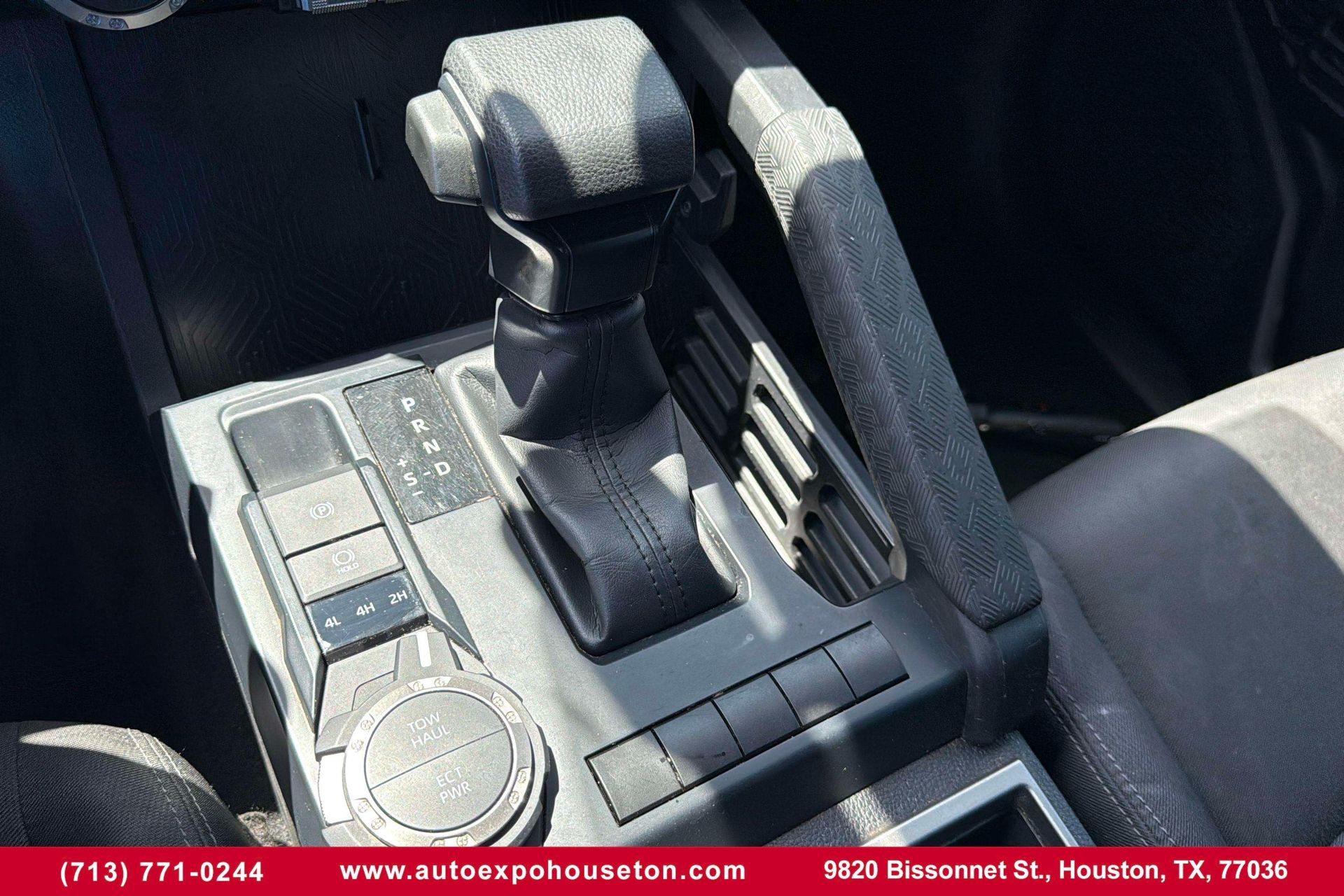 2024 Toyota Tacoma SR5 4x4 photo 10