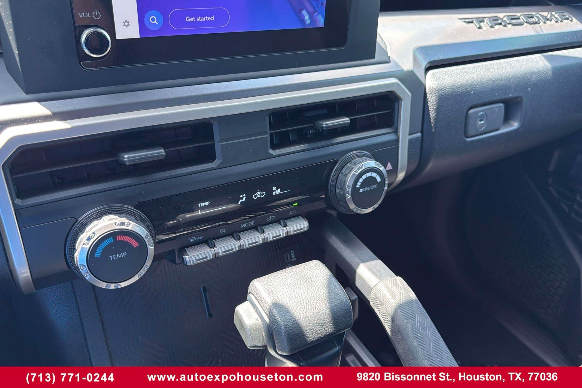 2024 Toyota Tacoma SR5 4x4 photo 8