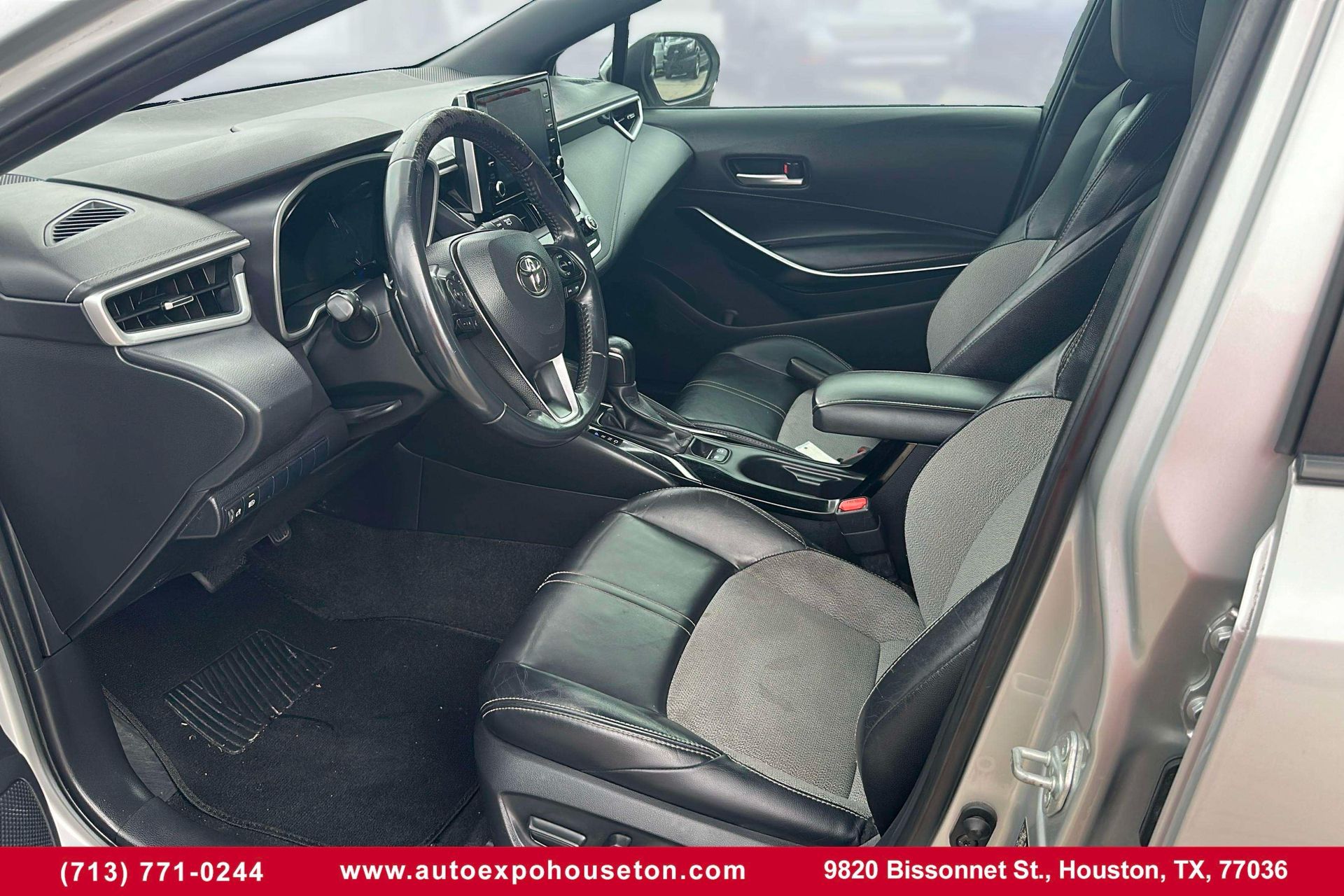 2022 Toyota Corolla XSE photo 11