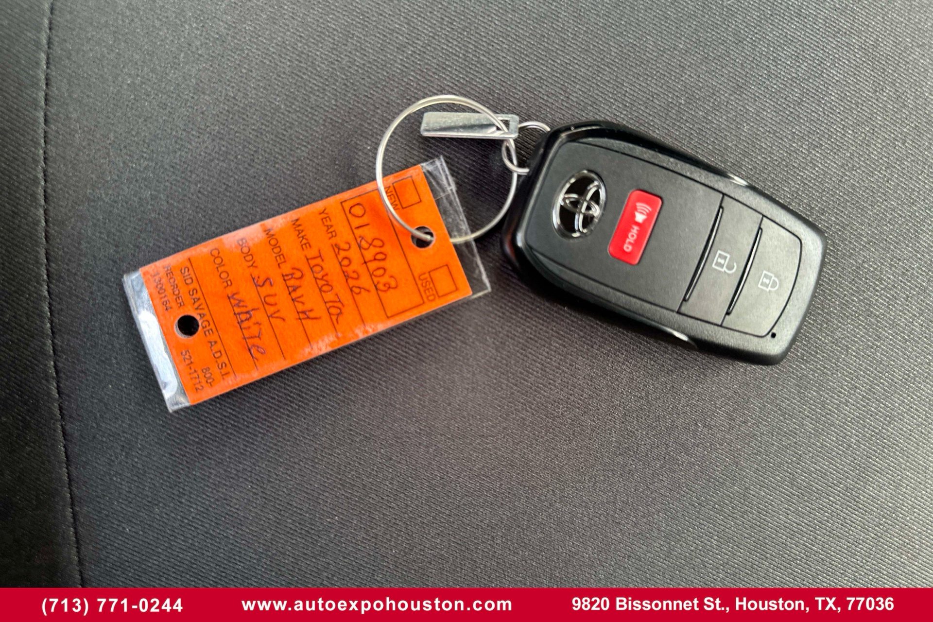 2026 Toyota RAV4 Plug-in Hybrid SE - Photo 16