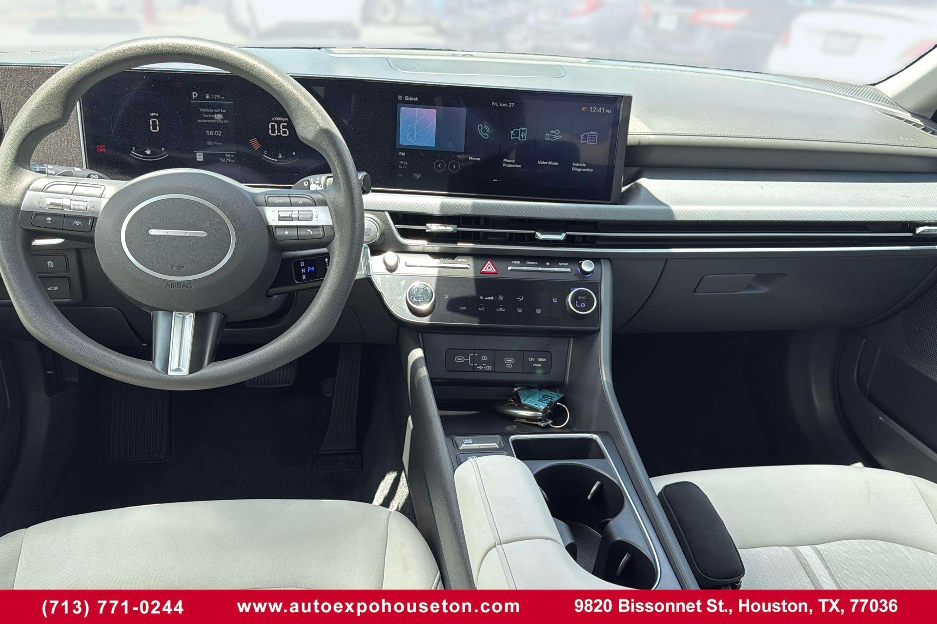 2024 Hyundai Elantra SEL photo 35