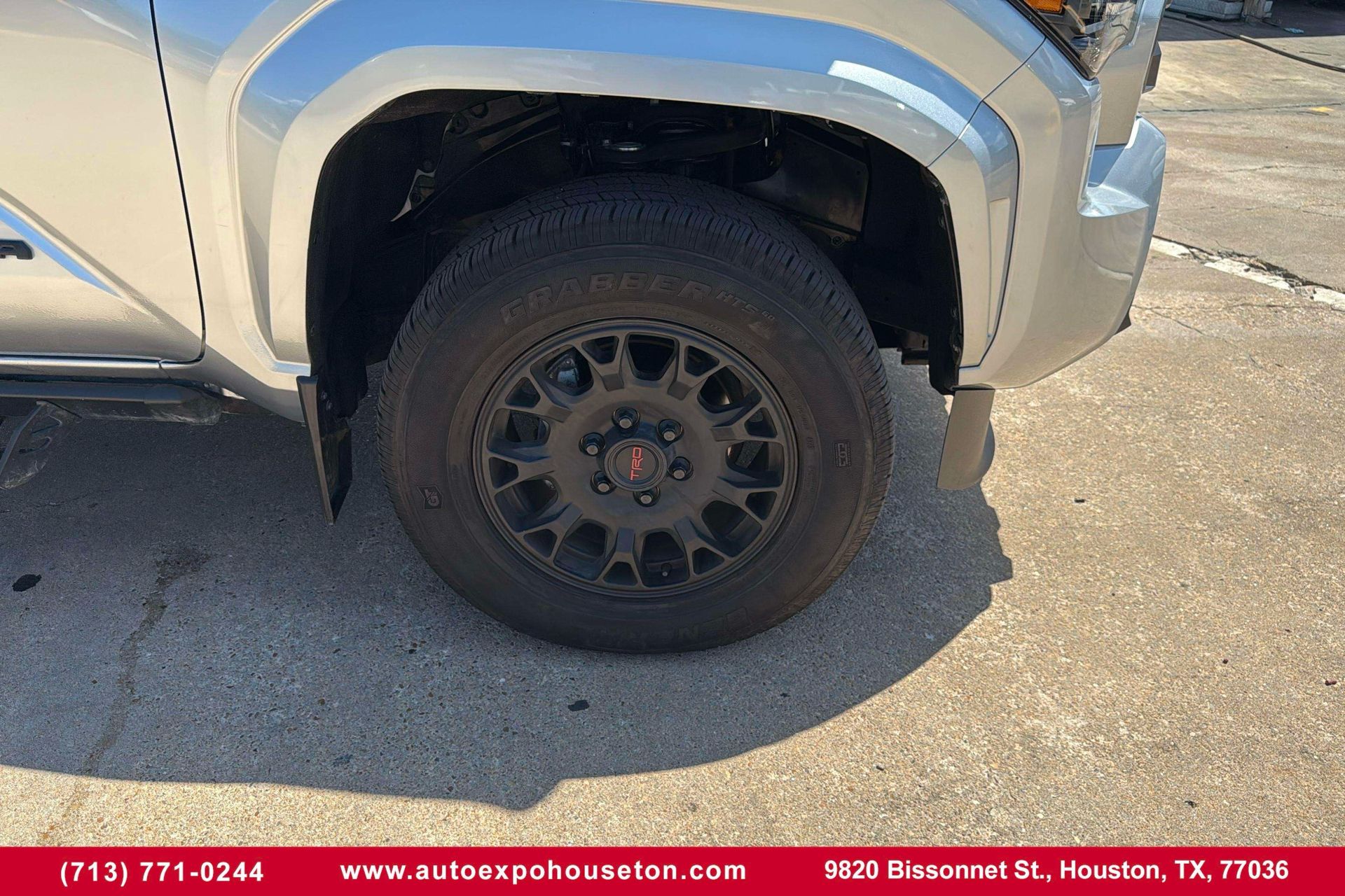 2024 Toyota Tacoma SR5 4x4 photo 17