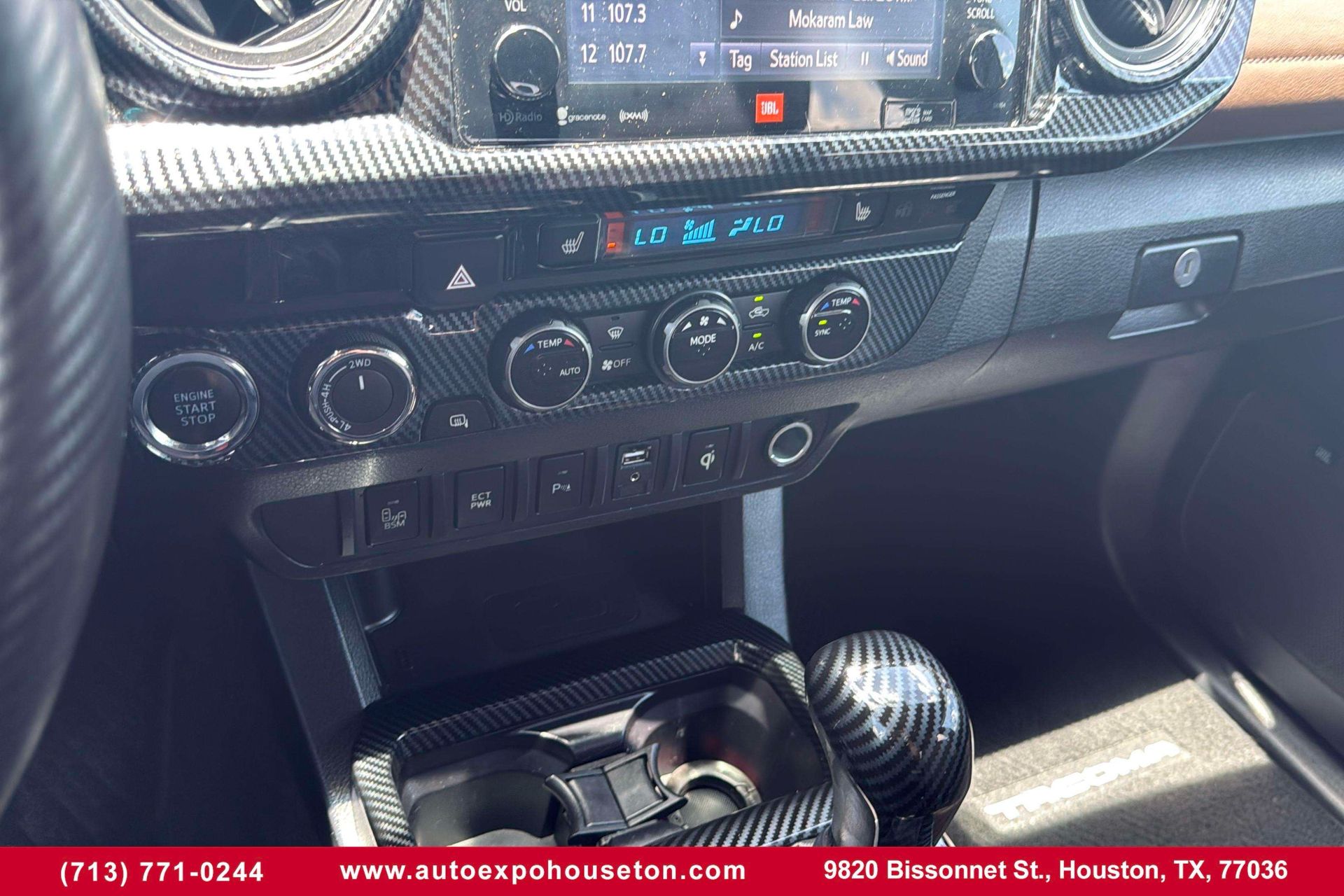 2016 Toyota Tacoma Limited photo 8