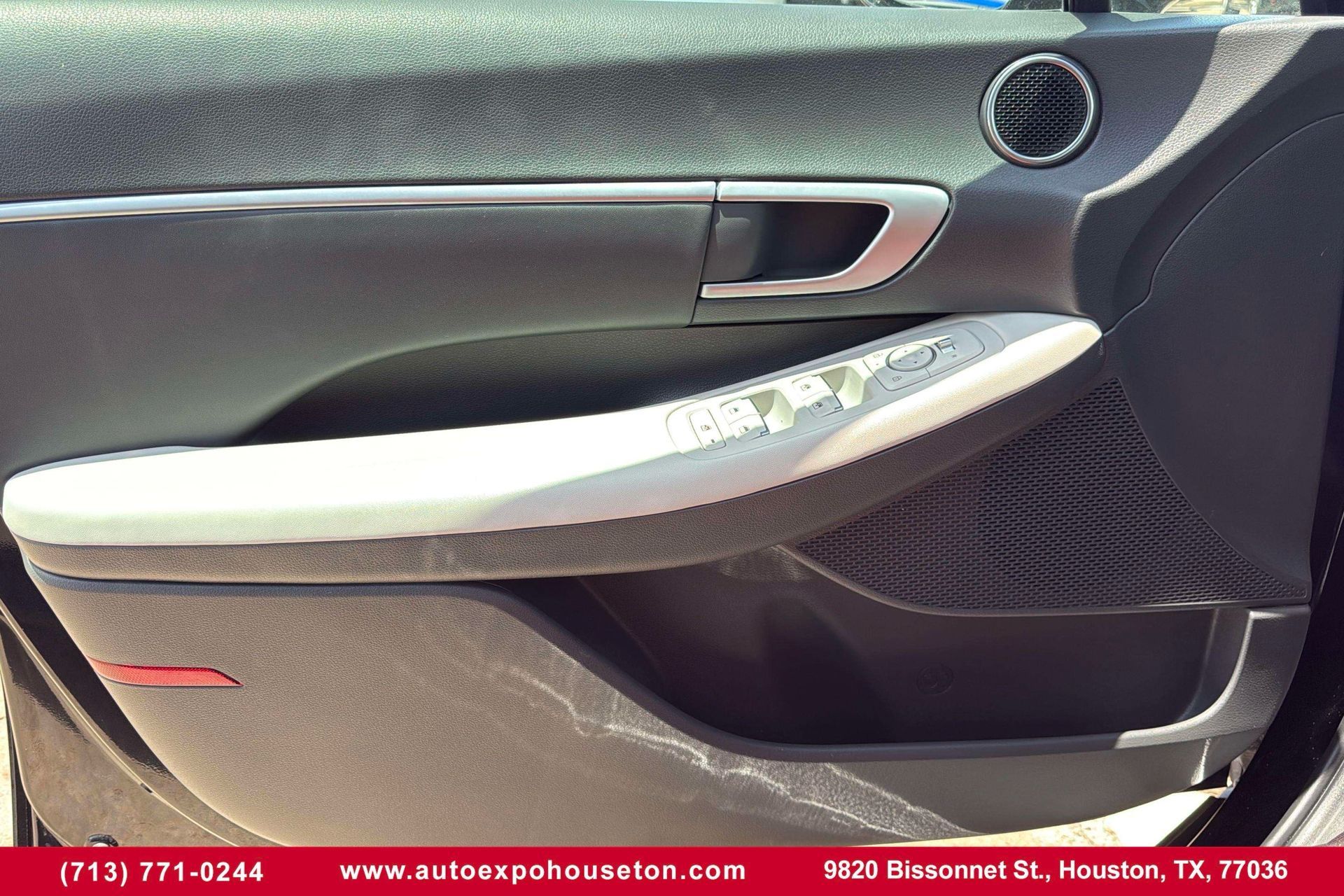 2024 Hyundai Elantra SEL photo 32