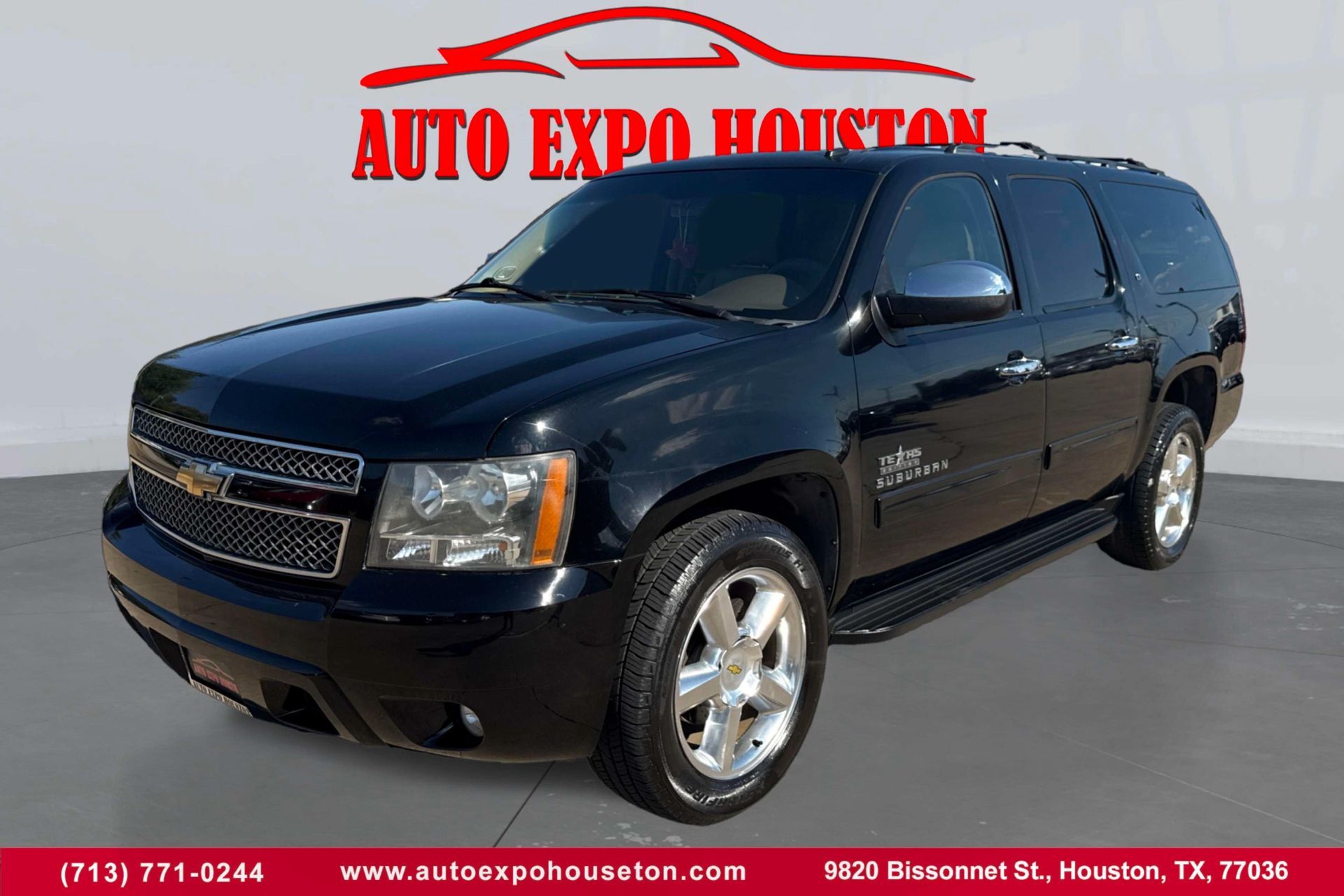 2011 Chevrolet Suburban LT's photo