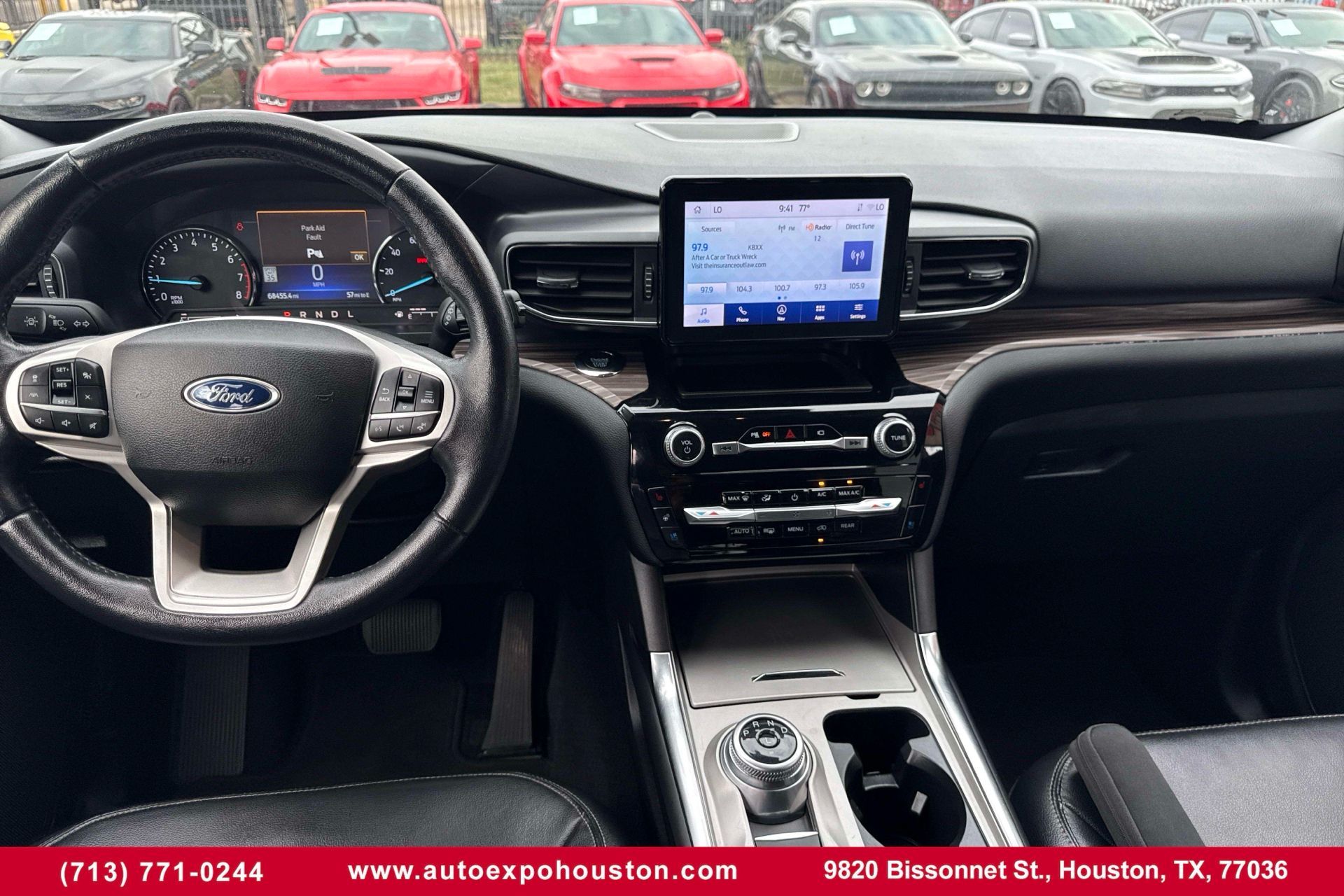 2023 Ford Explorer Limited photo 2