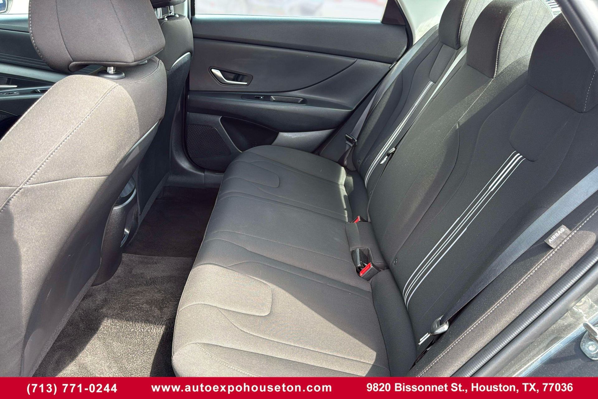 2024 Hyundai Elantra SEL photo 16