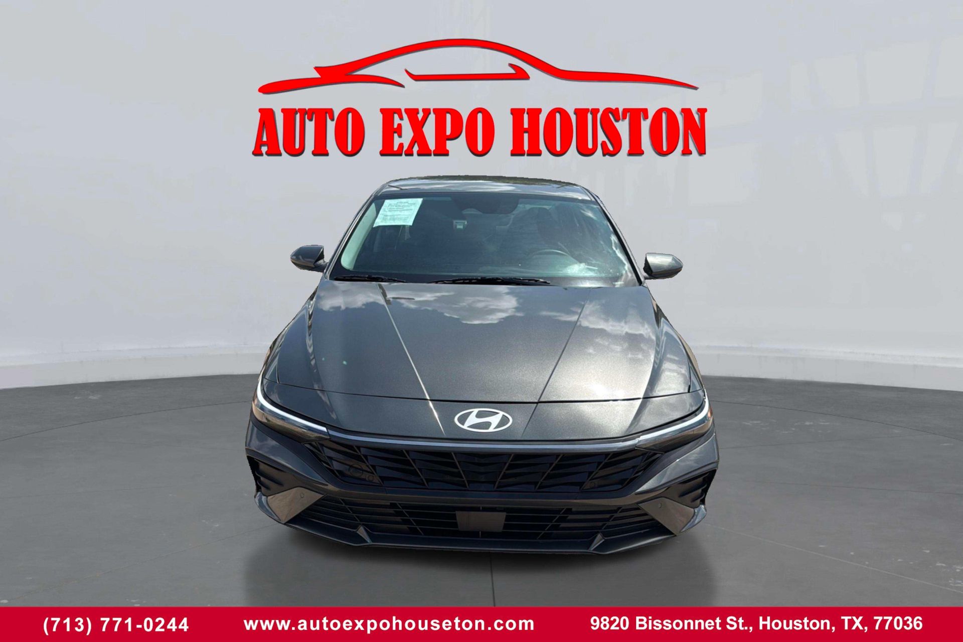 2024 Hyundai Elantra SEL photo 2
