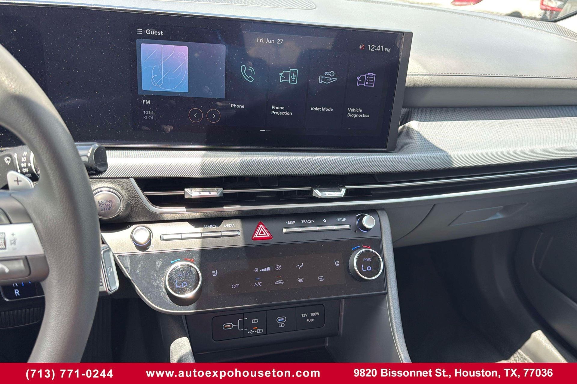 2024 Hyundai Elantra SEL photo 34