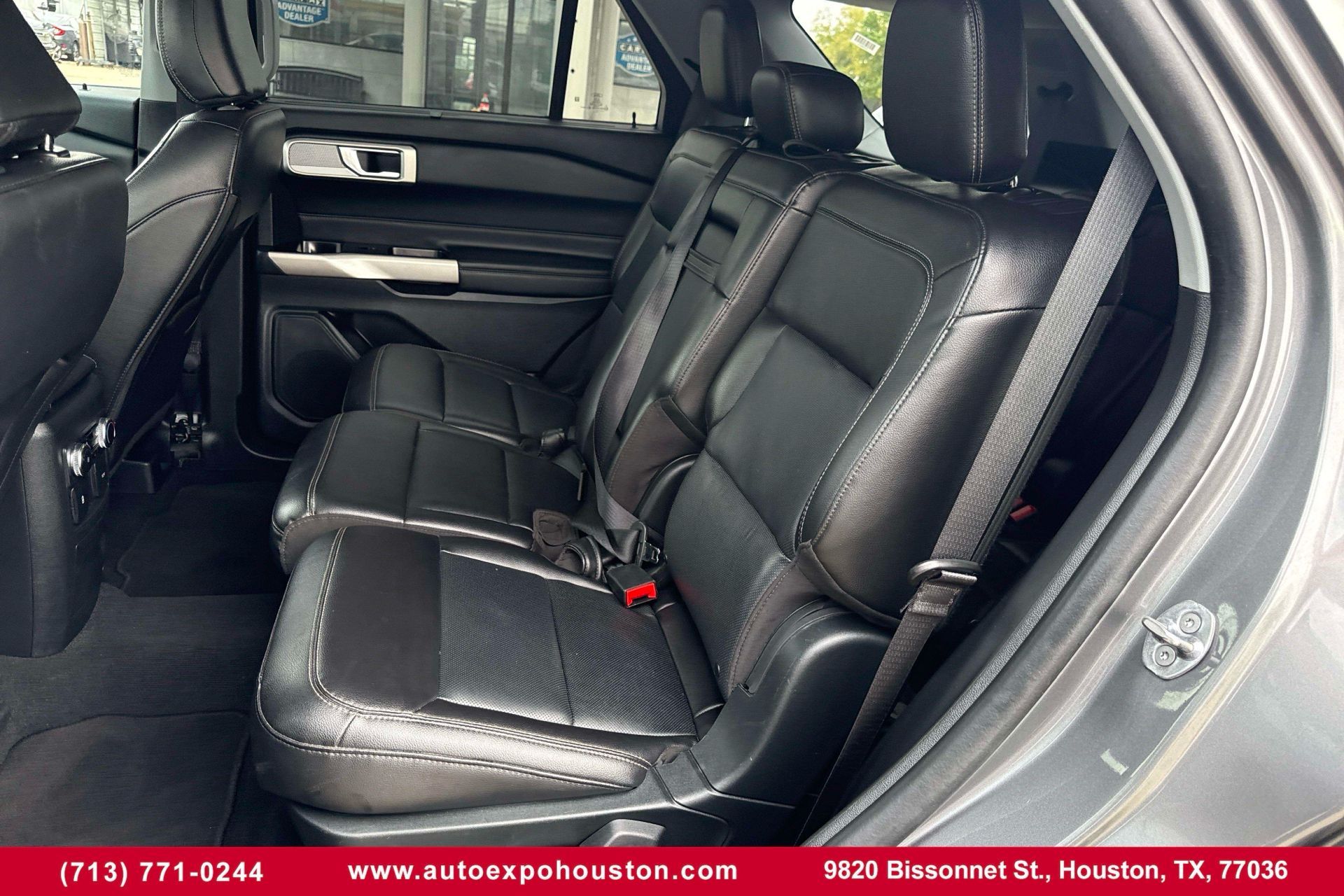 2023 Ford Explorer Limited photo 3