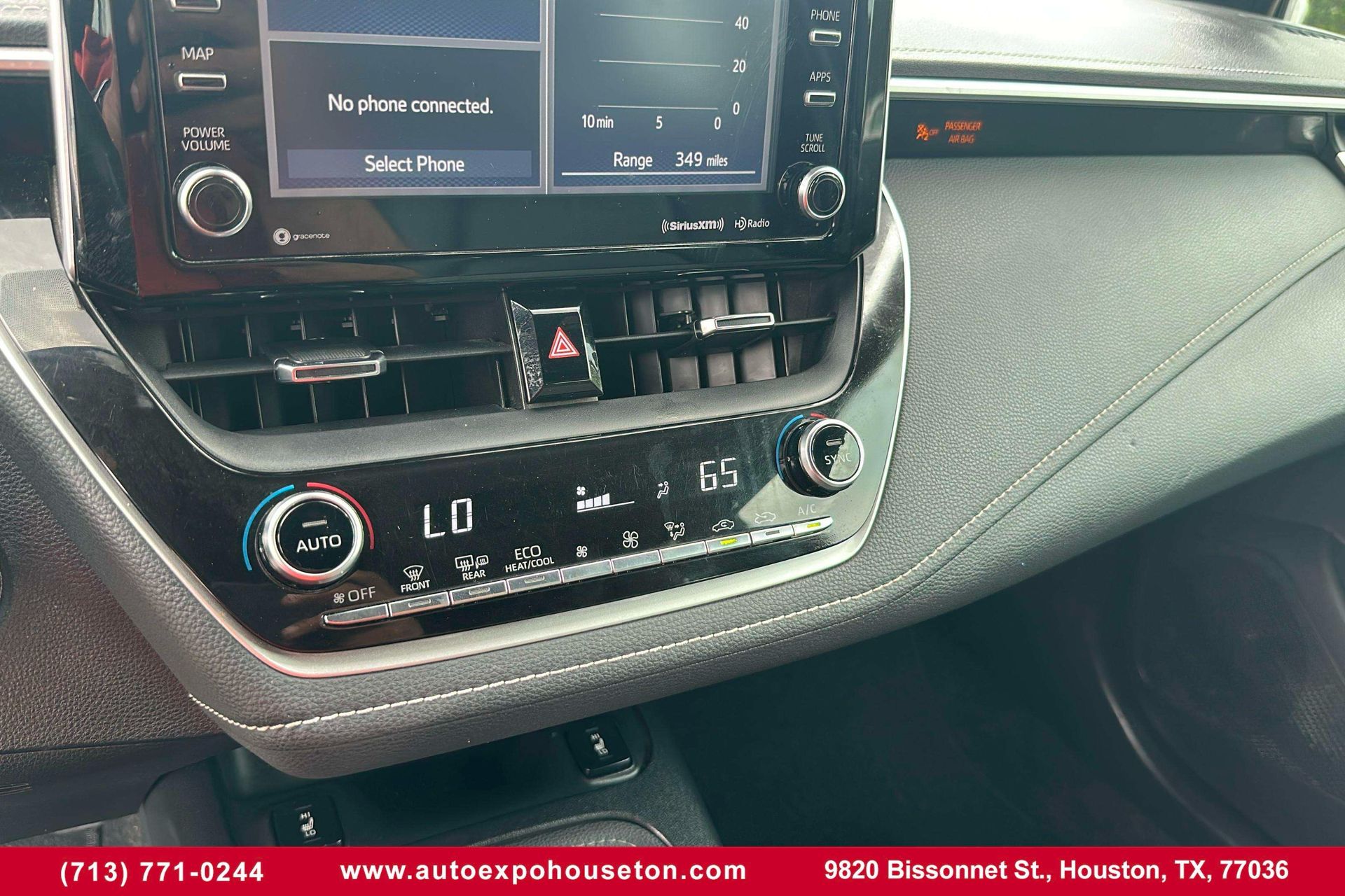 2022 Toyota Corolla XSE photo 3