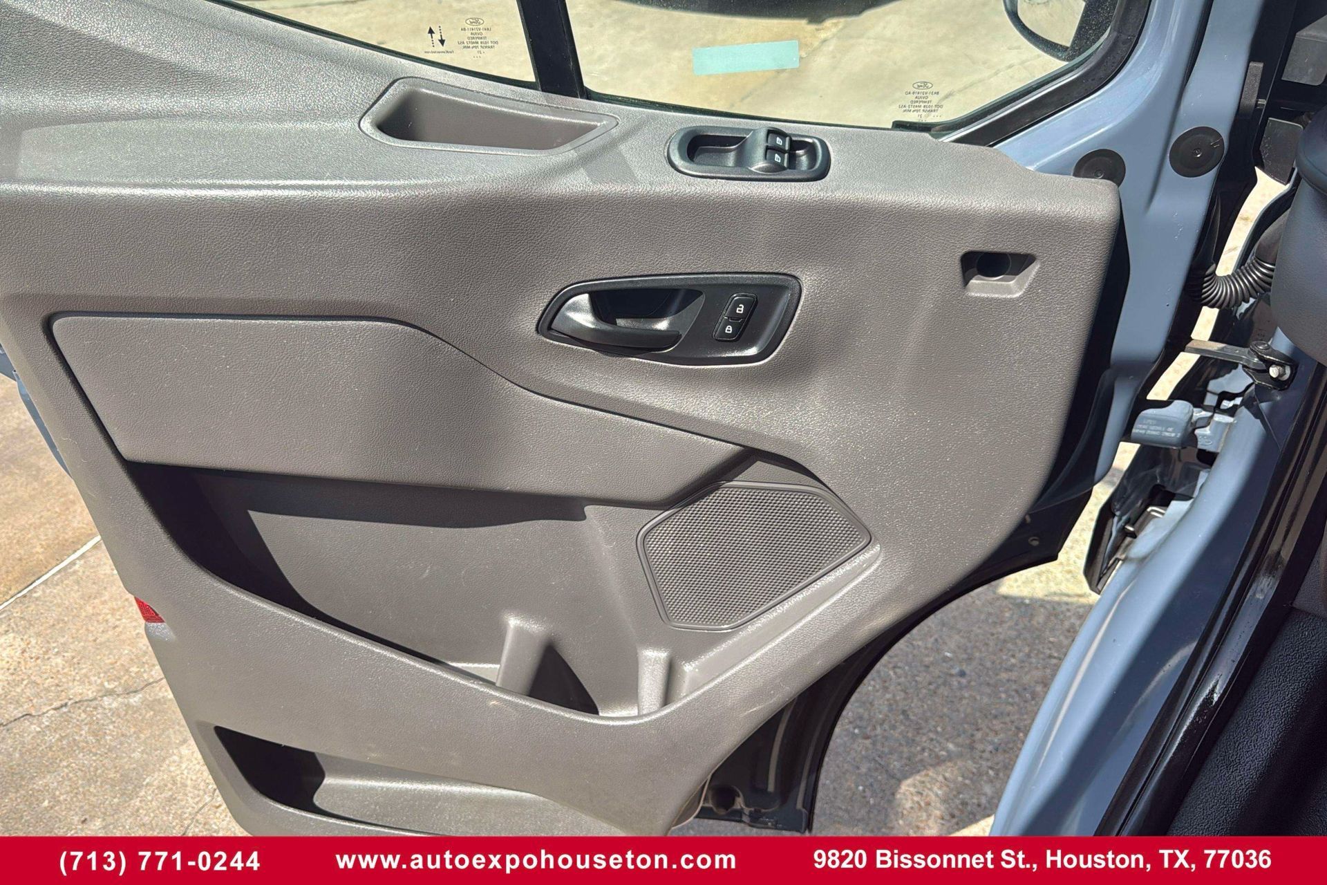 2021 Ford Transit photo 10