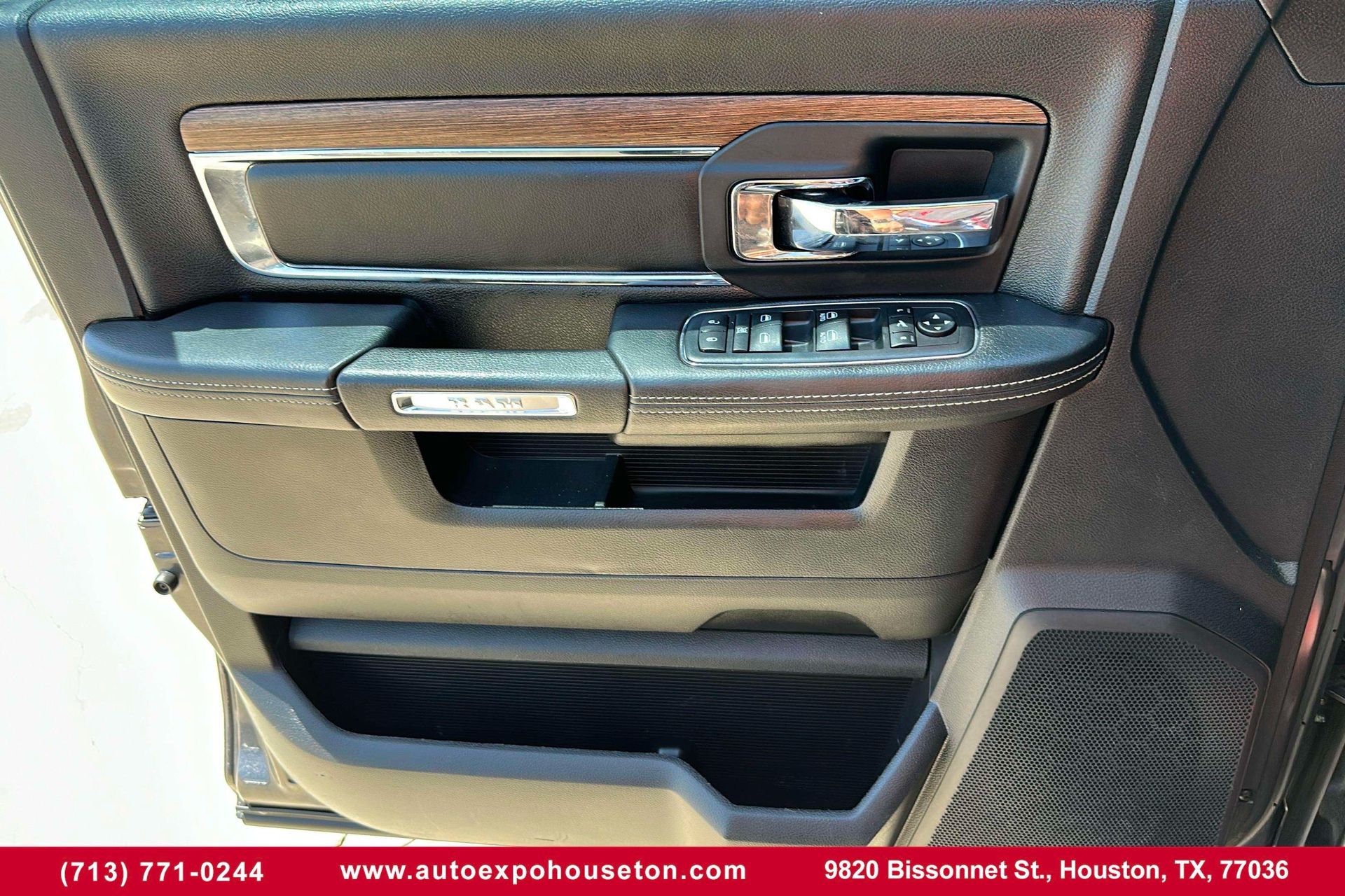 2017 Kia Sorento L photo 48