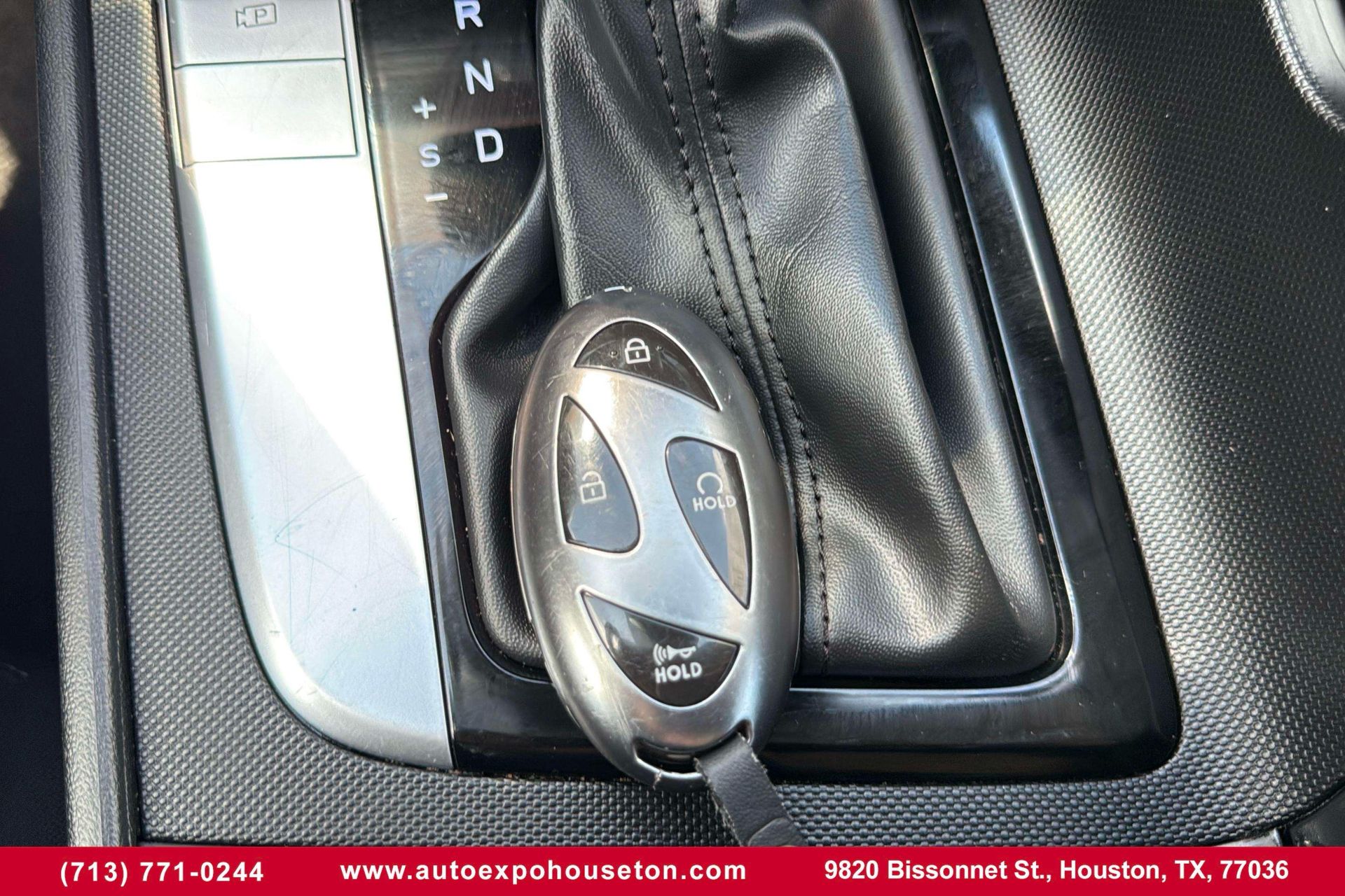 2024 Hyundai Elantra SEL photo 13