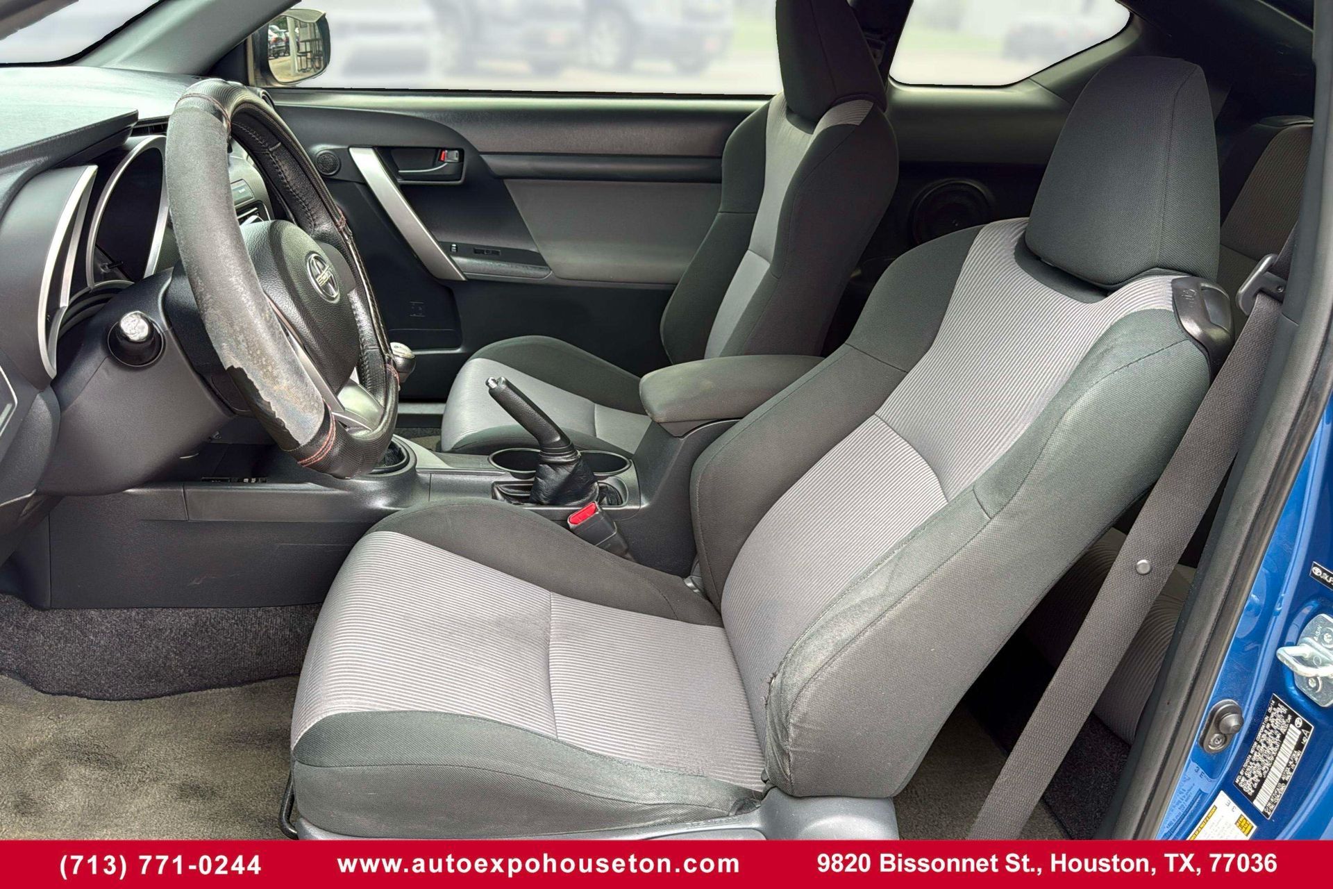 2015 Scion tC Base photo 15
