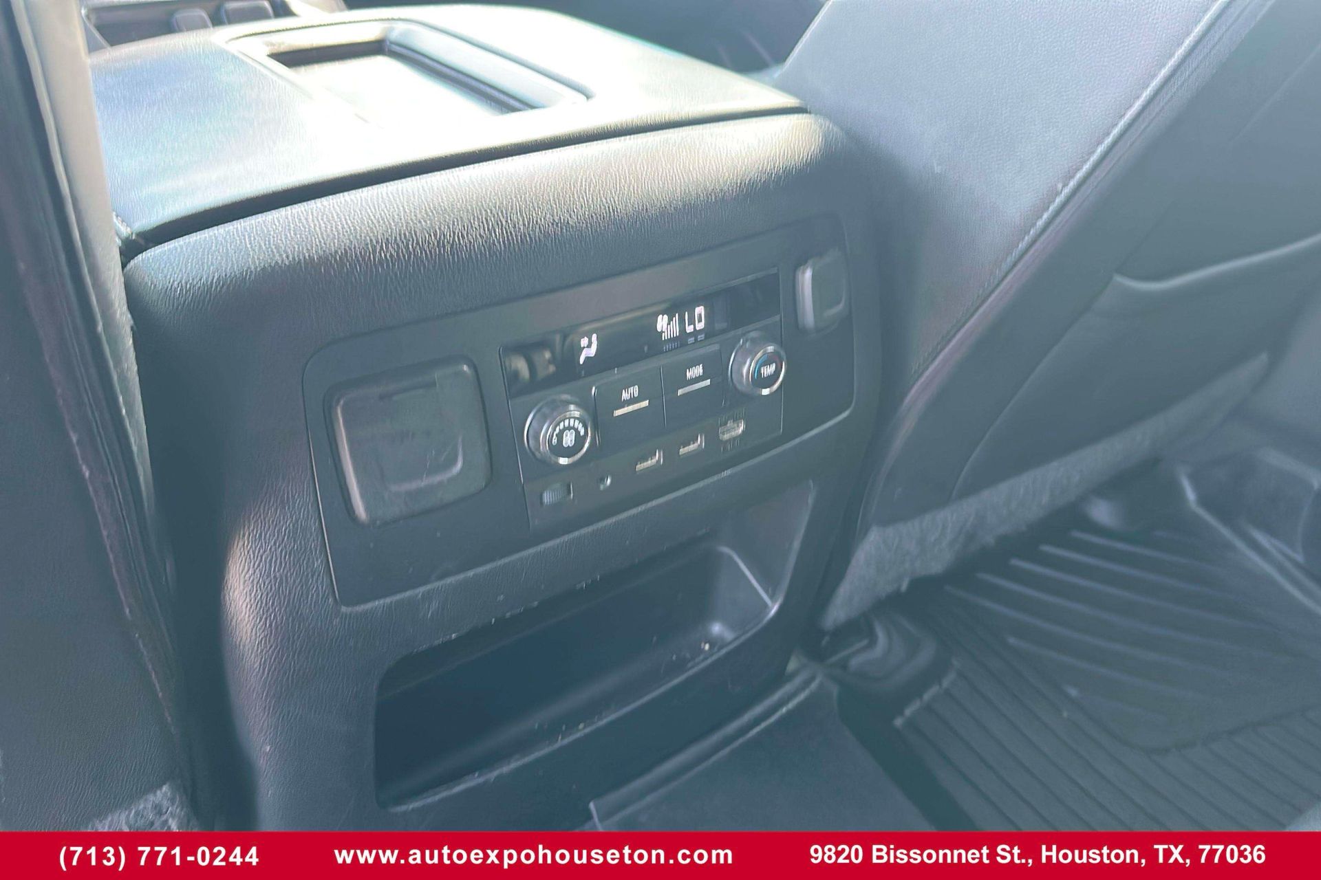 2017 Kia Sorento L photo 24