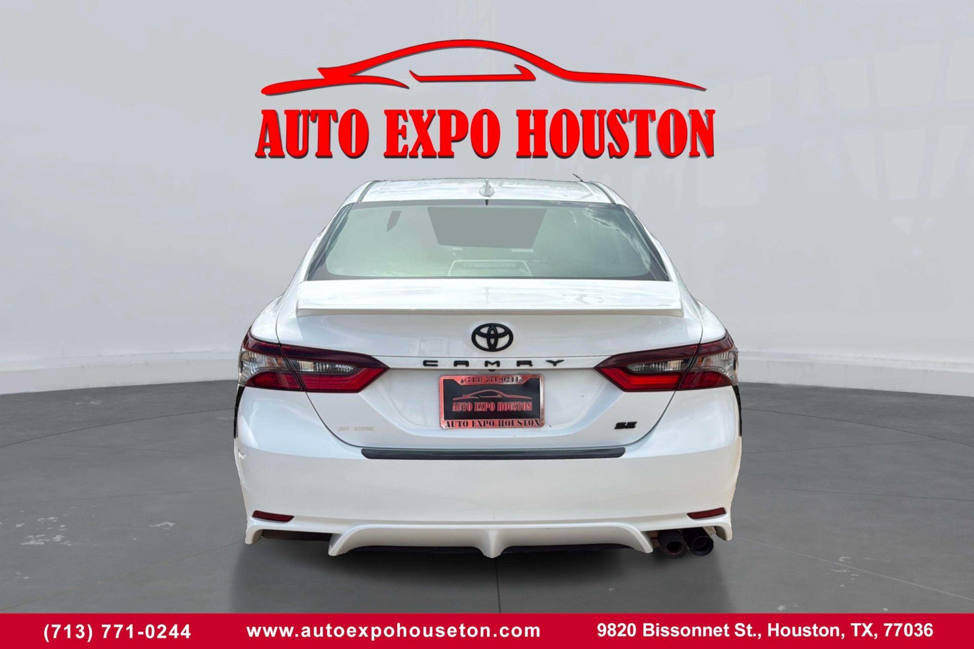 2021 Toyota Camry SE Nightshade Edition photo 5